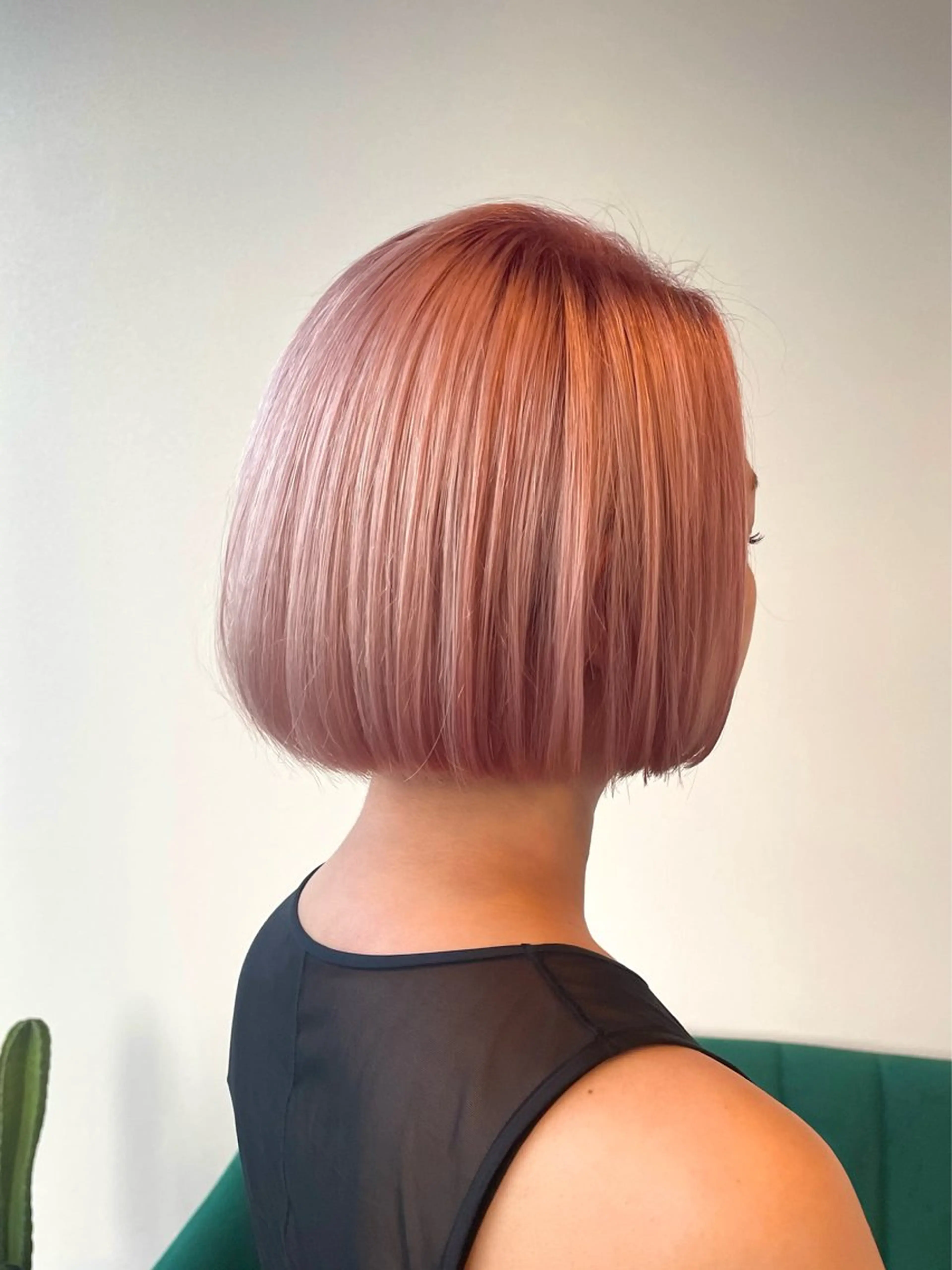 ショート カラー ハイトーンカラー ピンクカラー ボブ カット ヘアカラー トリートメント kitin  吉祥寺 山岸花のヘアスタイル