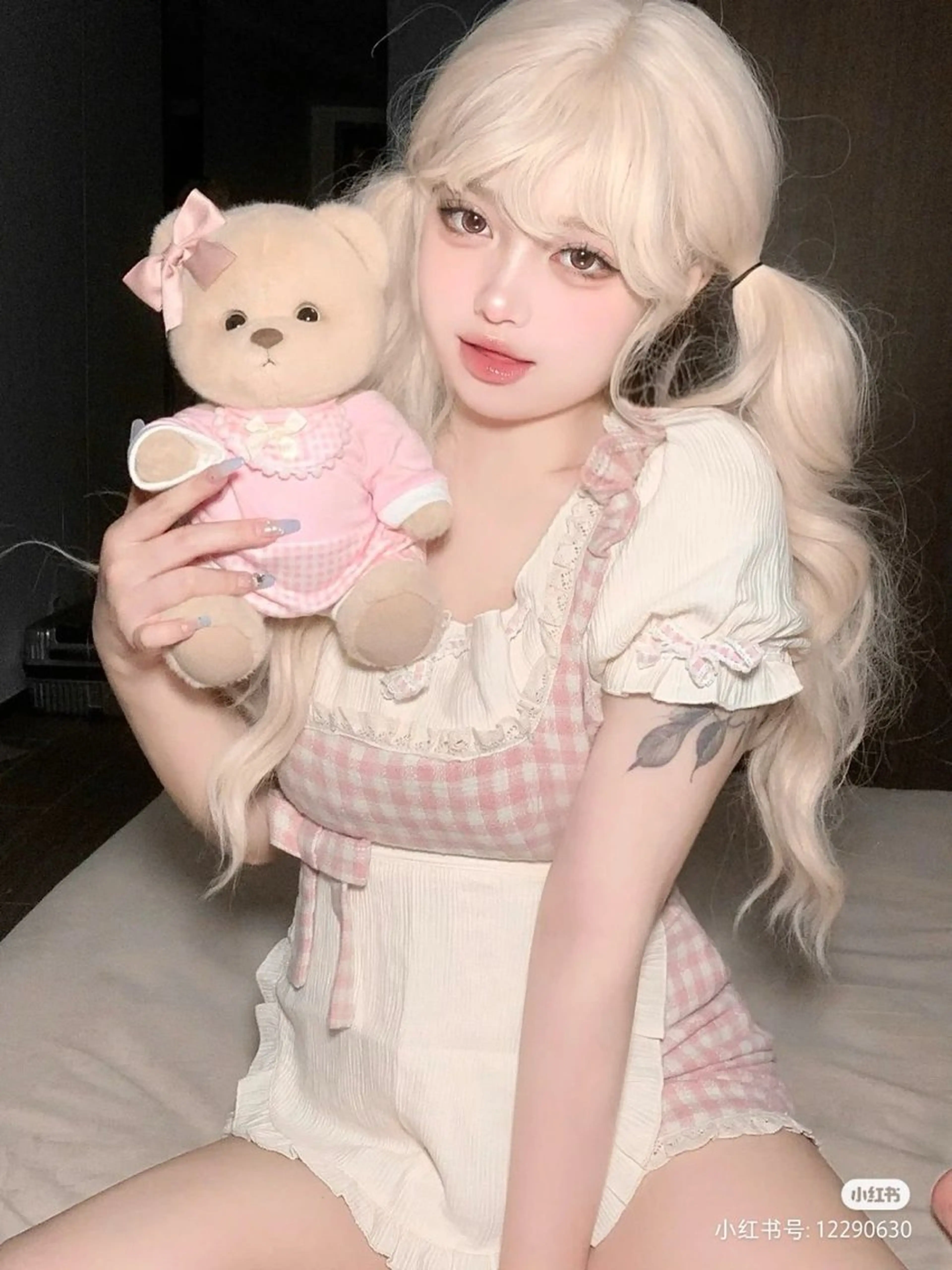 ロング カラー ヘアカラー トリートメント ハイトーンカラー 🦄レイヤーカットのヘアスタイル