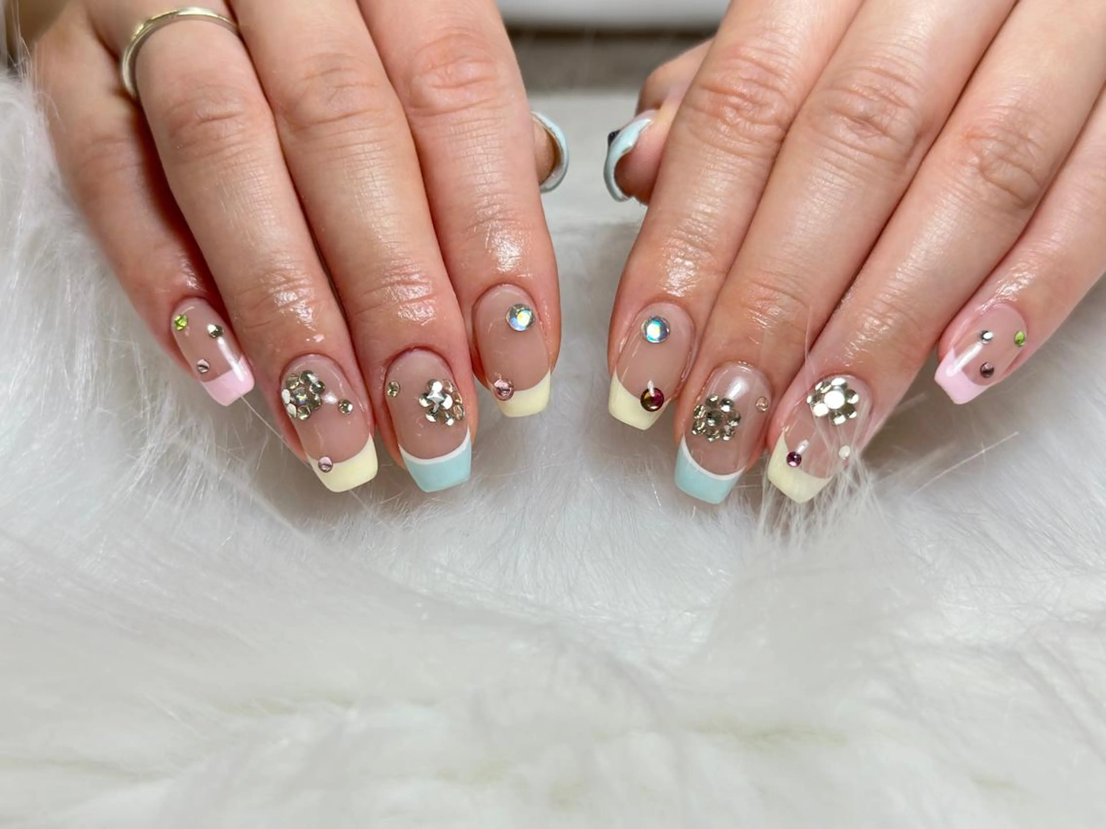 ネイル Mona【パラジェル ・長さ出し専門店】のネイルデザイン