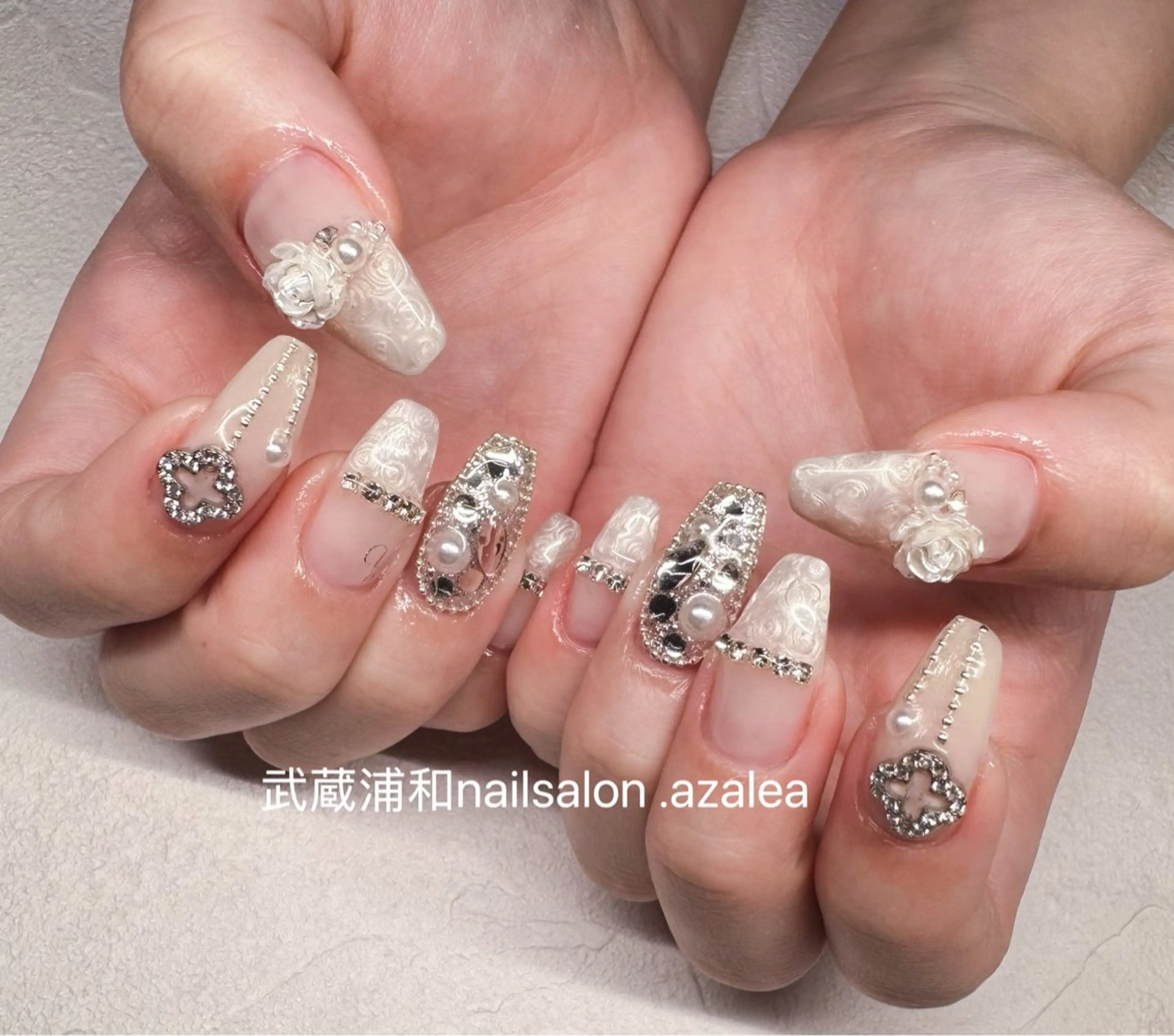 ネイル ハンドネイル R inのネイルデザイン