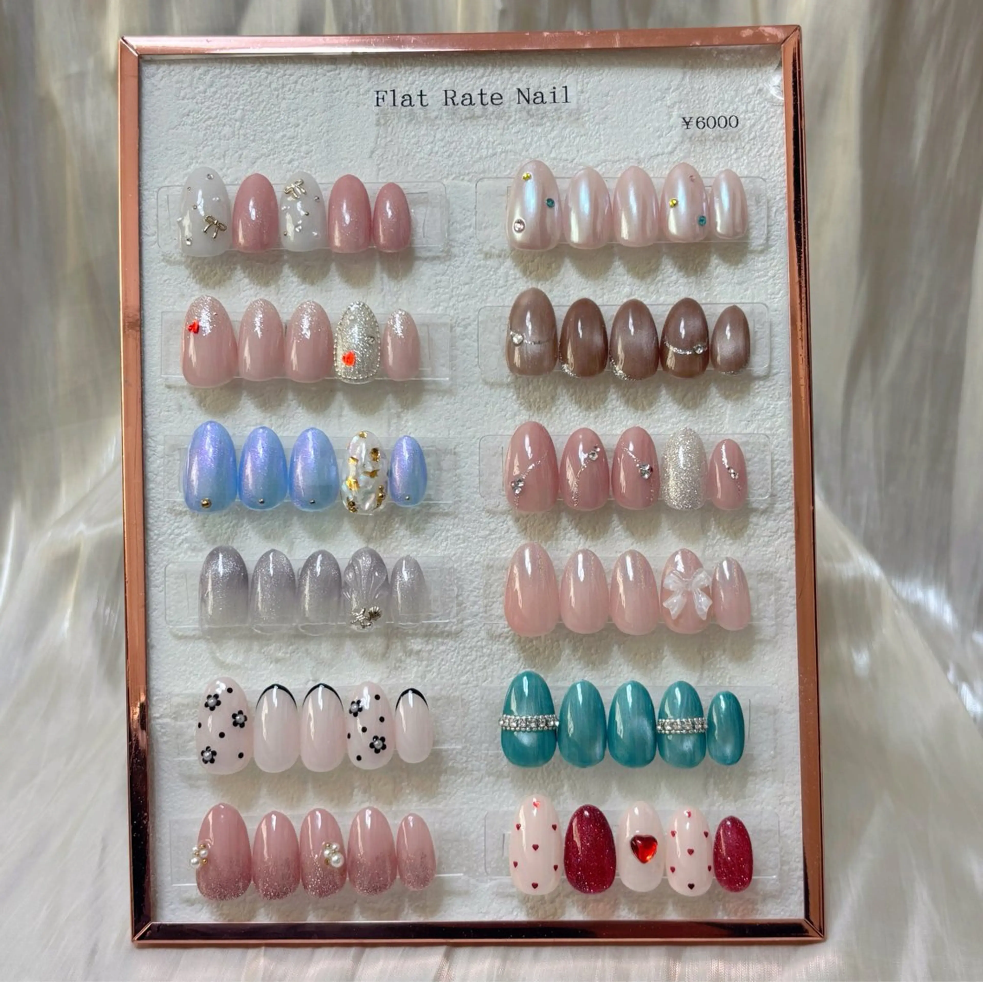 ネイル ハンドネイル nailroom DIASOMNIAのネイルデザイン