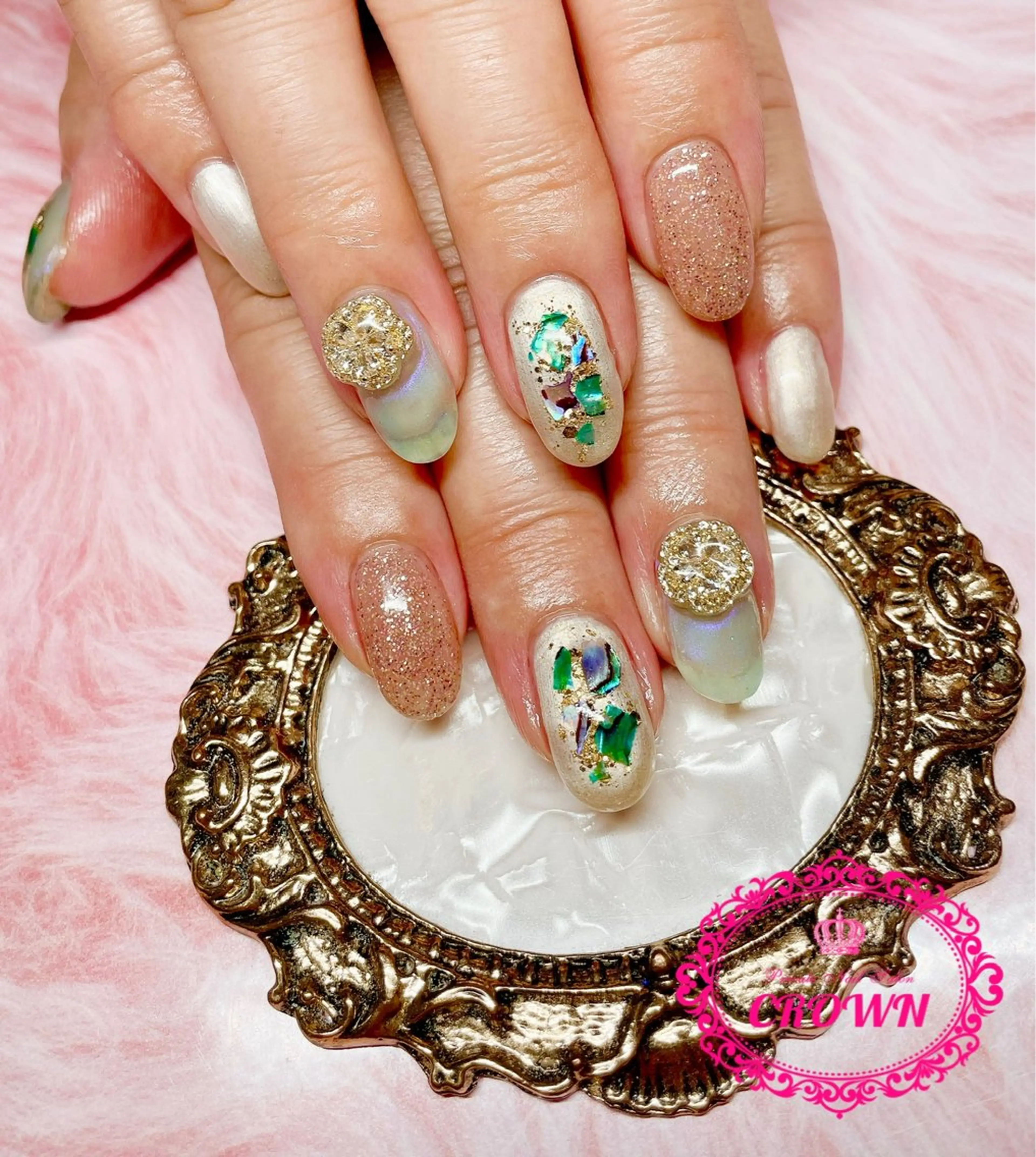 ネイル CROWN プライベートサロンのネイルデザイン