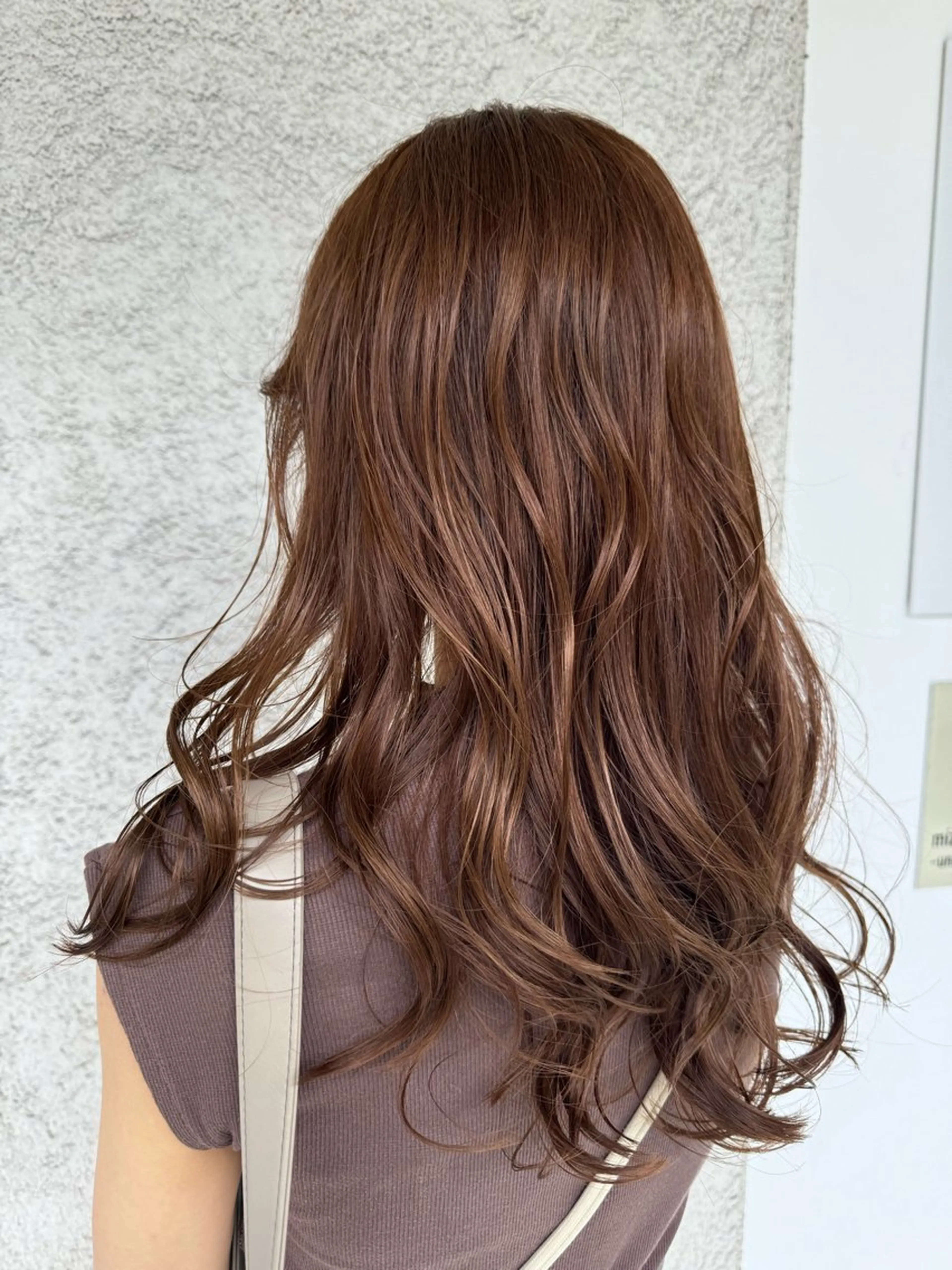 ロング カラー ベージュカラー ブリーチ 透明感カラー ブリーチなしカラー カット ヘアカラー 椎葉 祐也のヘアスタイル