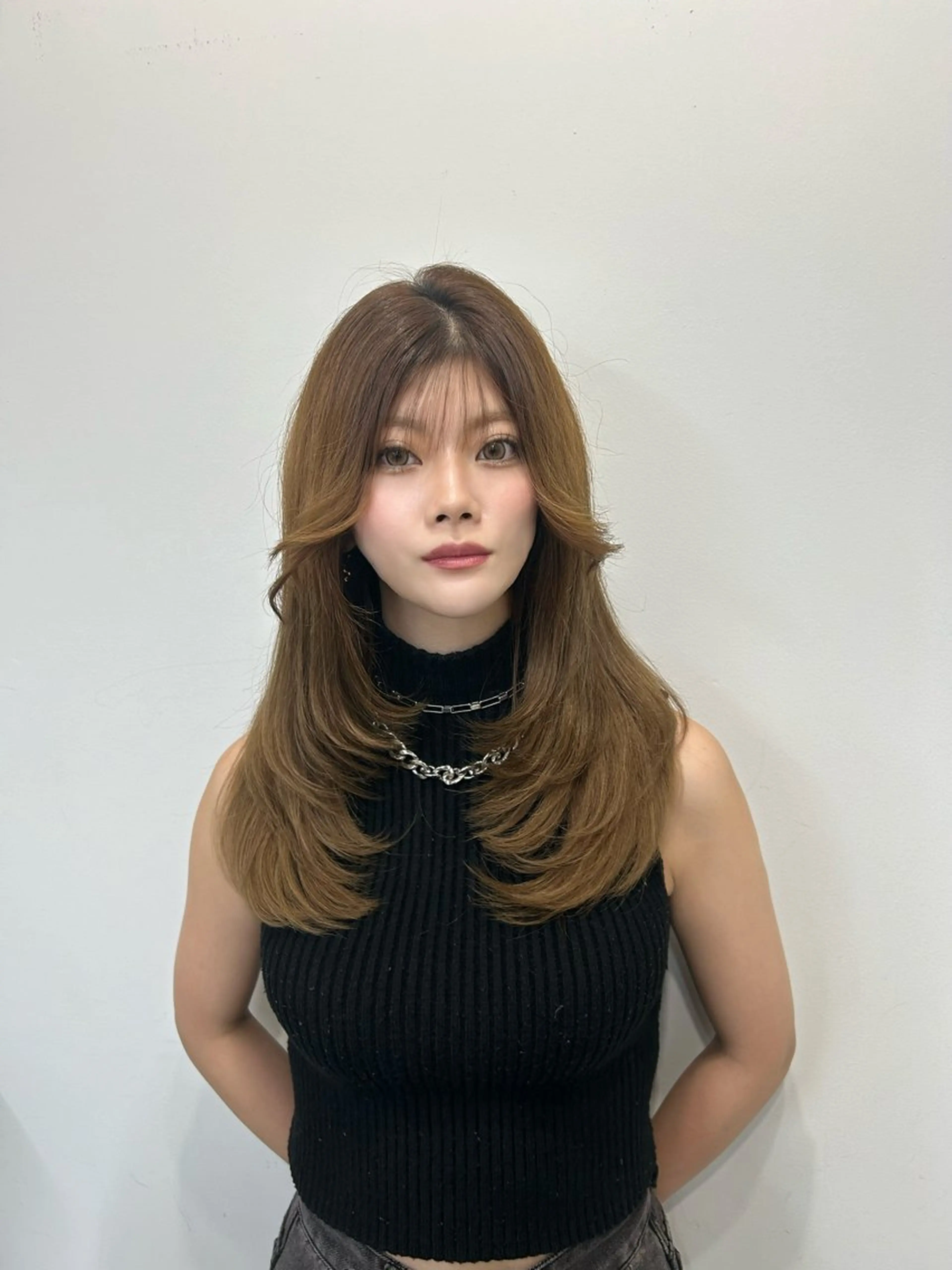 セミロング ボブ 顔まわりレイヤー 韓国風ヘア レイヤーカット 似合わせカット ヘアカラー トリートメント sunc所属・梅田l大人韓国ヘア レイヤー×艶カラーのヘアスタイル