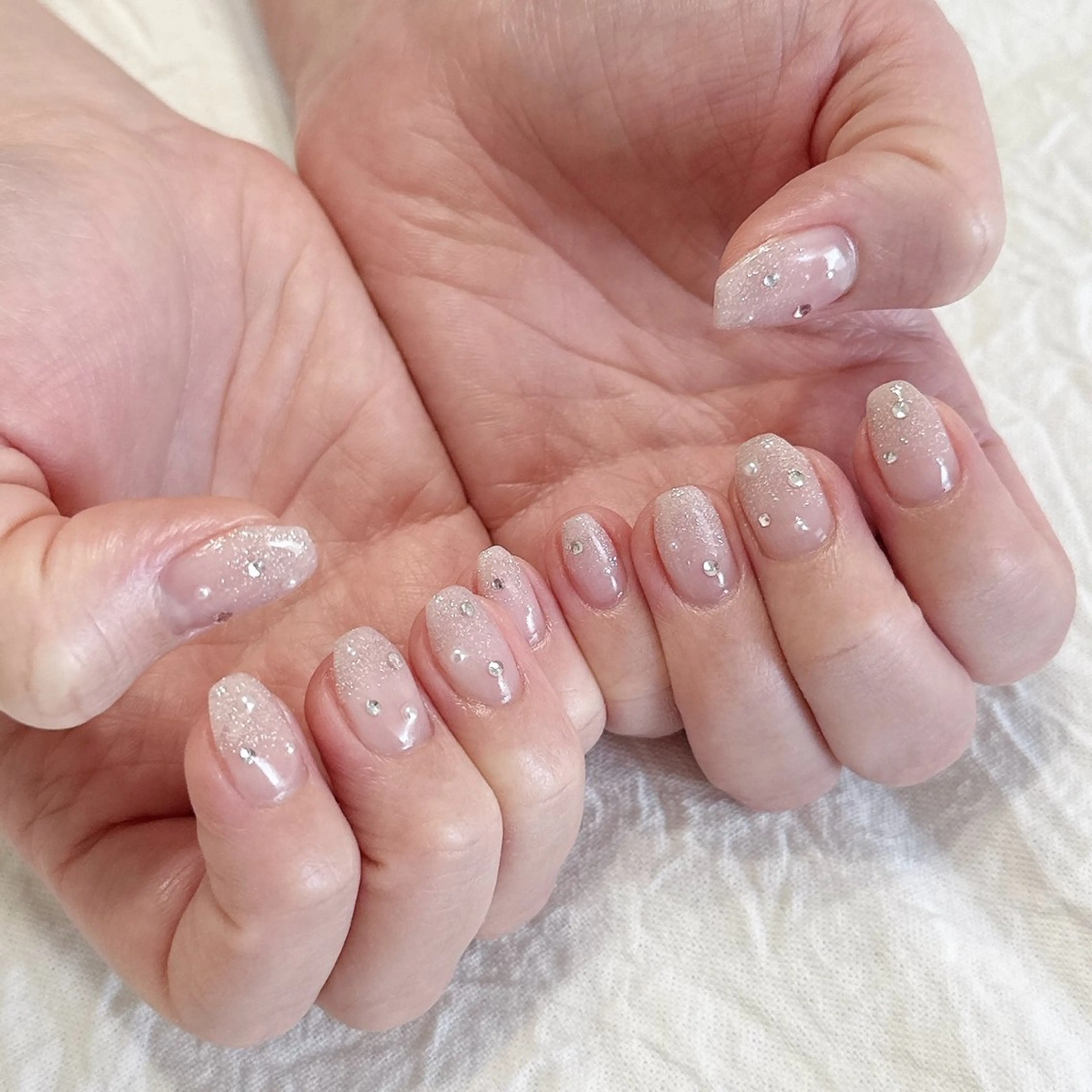 ネイル ラメ(グリッター) ラメグラデーション ストーンネイル ハンドネイル peaberry nailのネイルデザイン