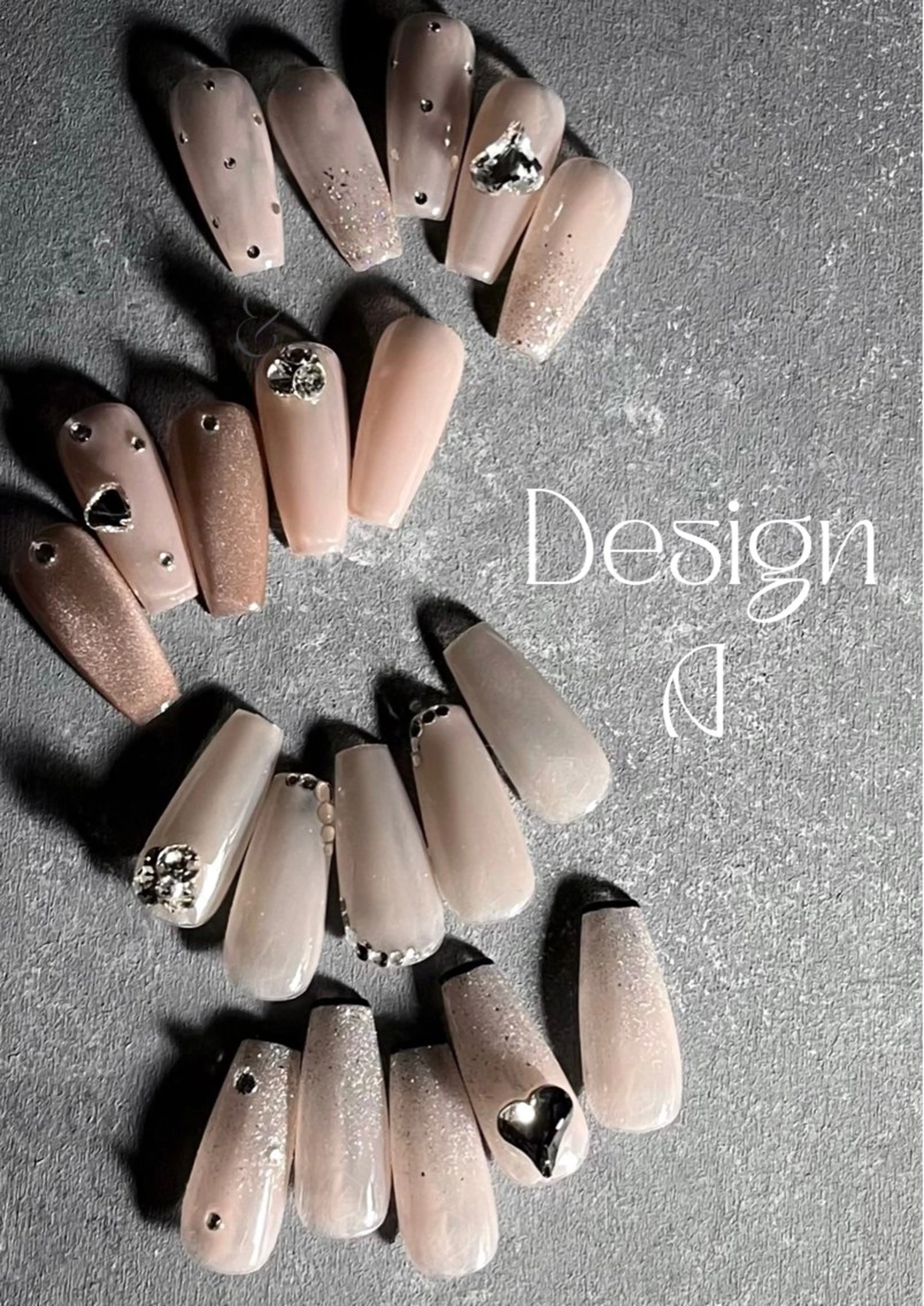 ネイル キラキラネイル マグネットネイル スカルプネイル ワンホンネイル nine.🦋 YUKOのネイルデザイン