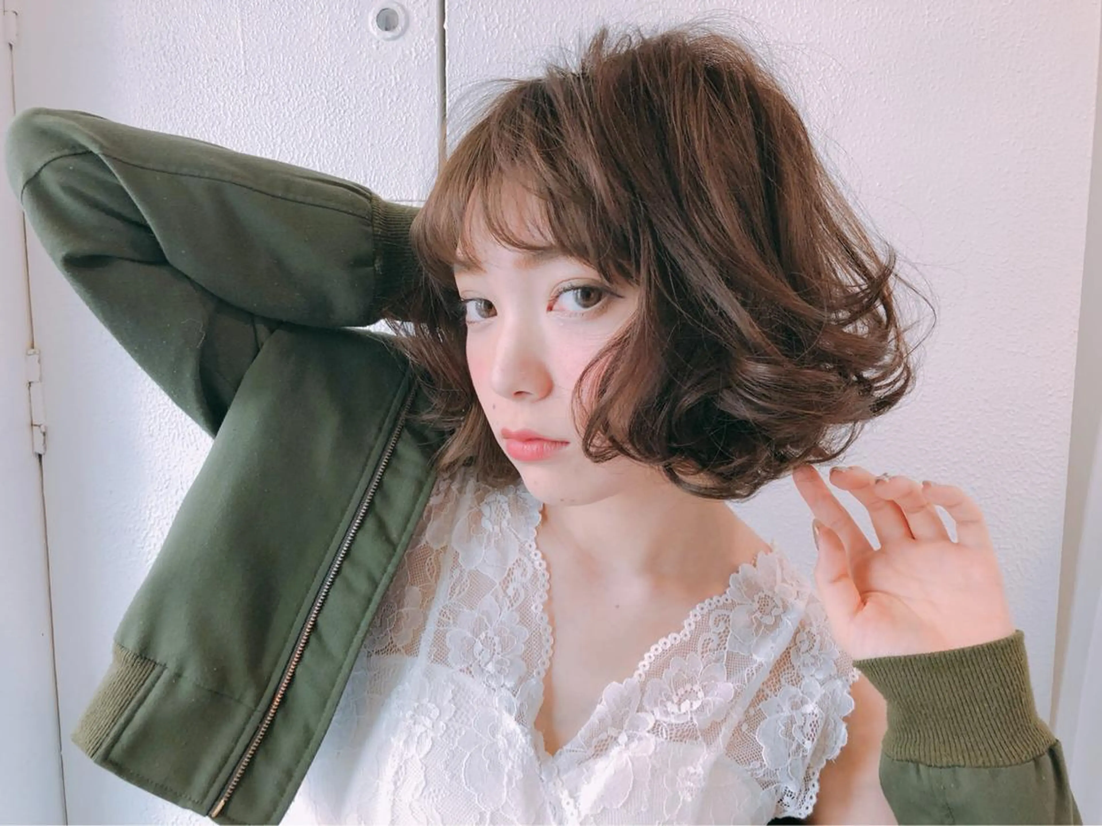 ミディアム anB ハルカのヘアスタイル