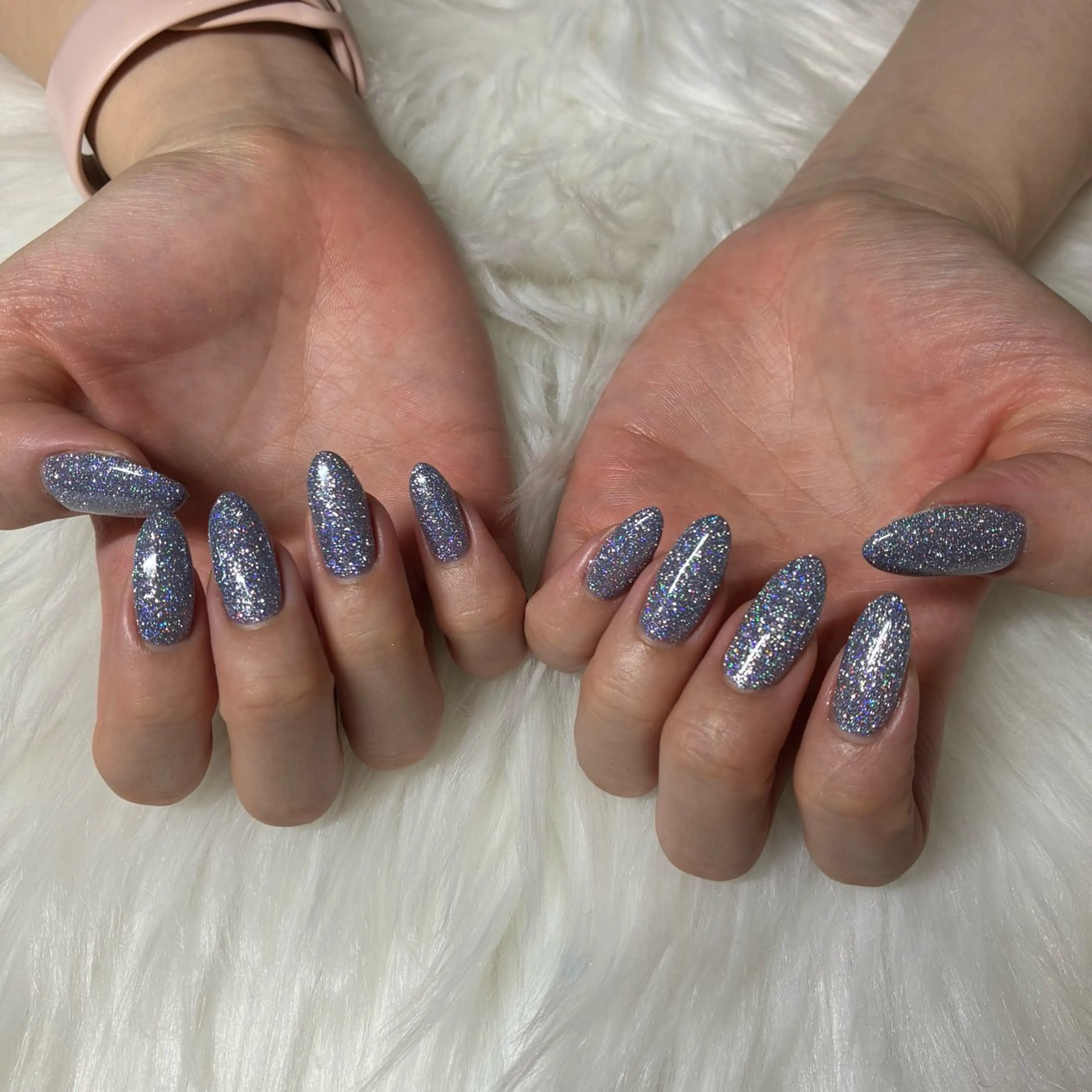 ネイル ブルー フラッシュネイル キラキラネイル ハンドネイル 西浦 早稀のネイルデザイン