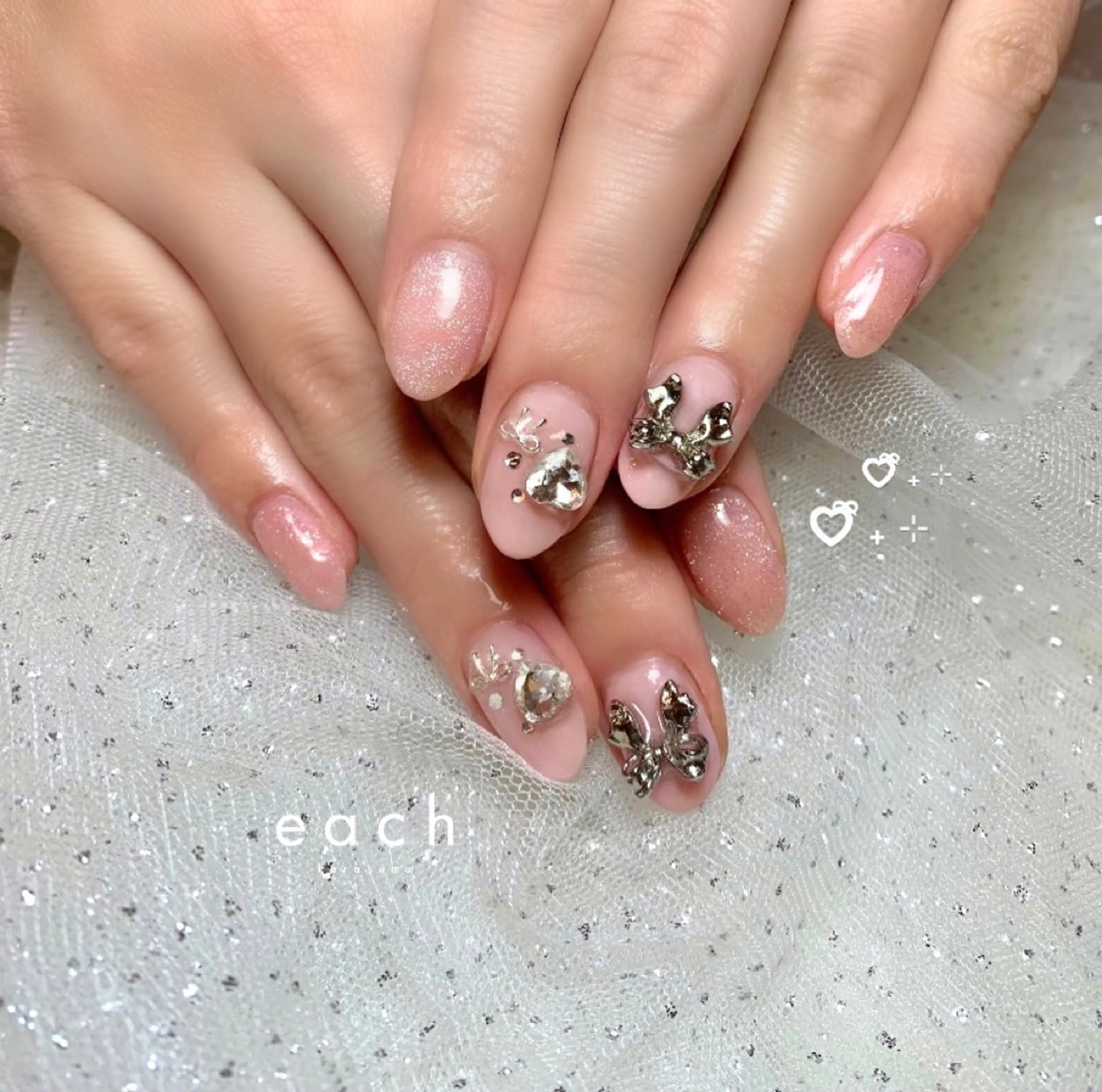 ネイル each Hibikiのネイルデザイン