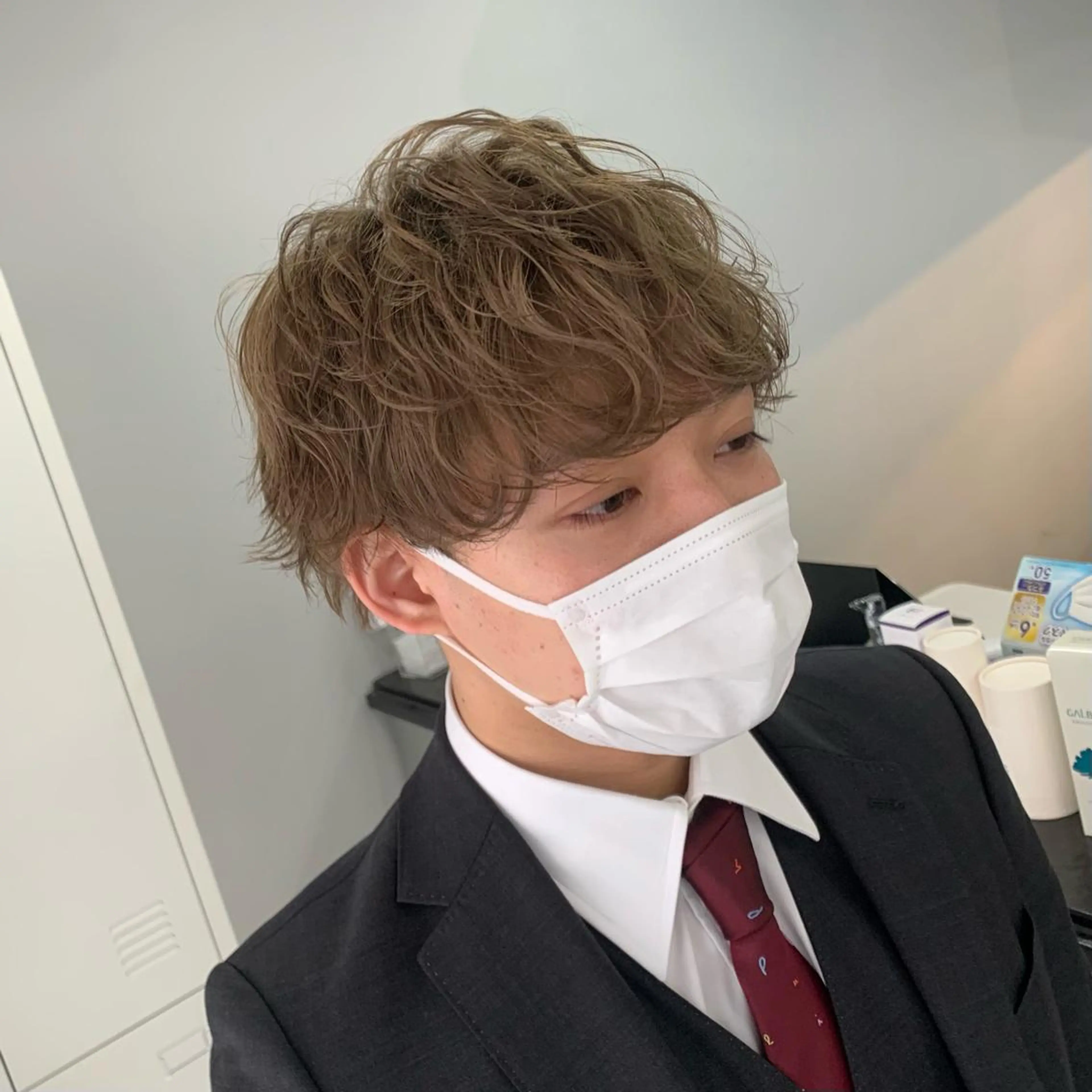 ショート カラー パーマ メンズ 波巻きパーマ カット ヘアカラー パーマ メンズ特化美容師/ 藤戸 椋のヘアスタイル