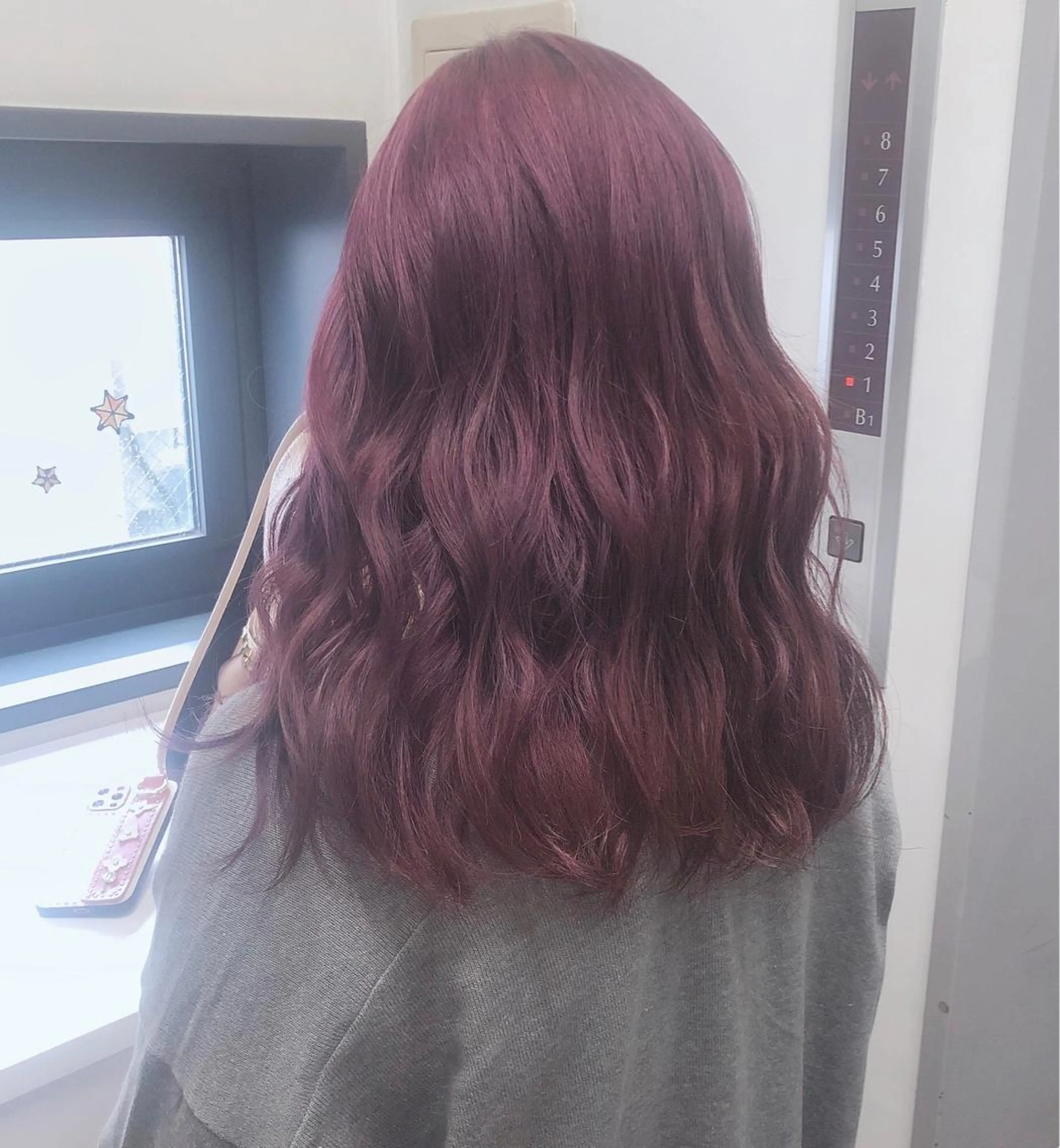 セミロング パープルカラー L'wis所属・🪄🫧ハイトーン/ 乙津茜🐰L'wisのヘアスタイル