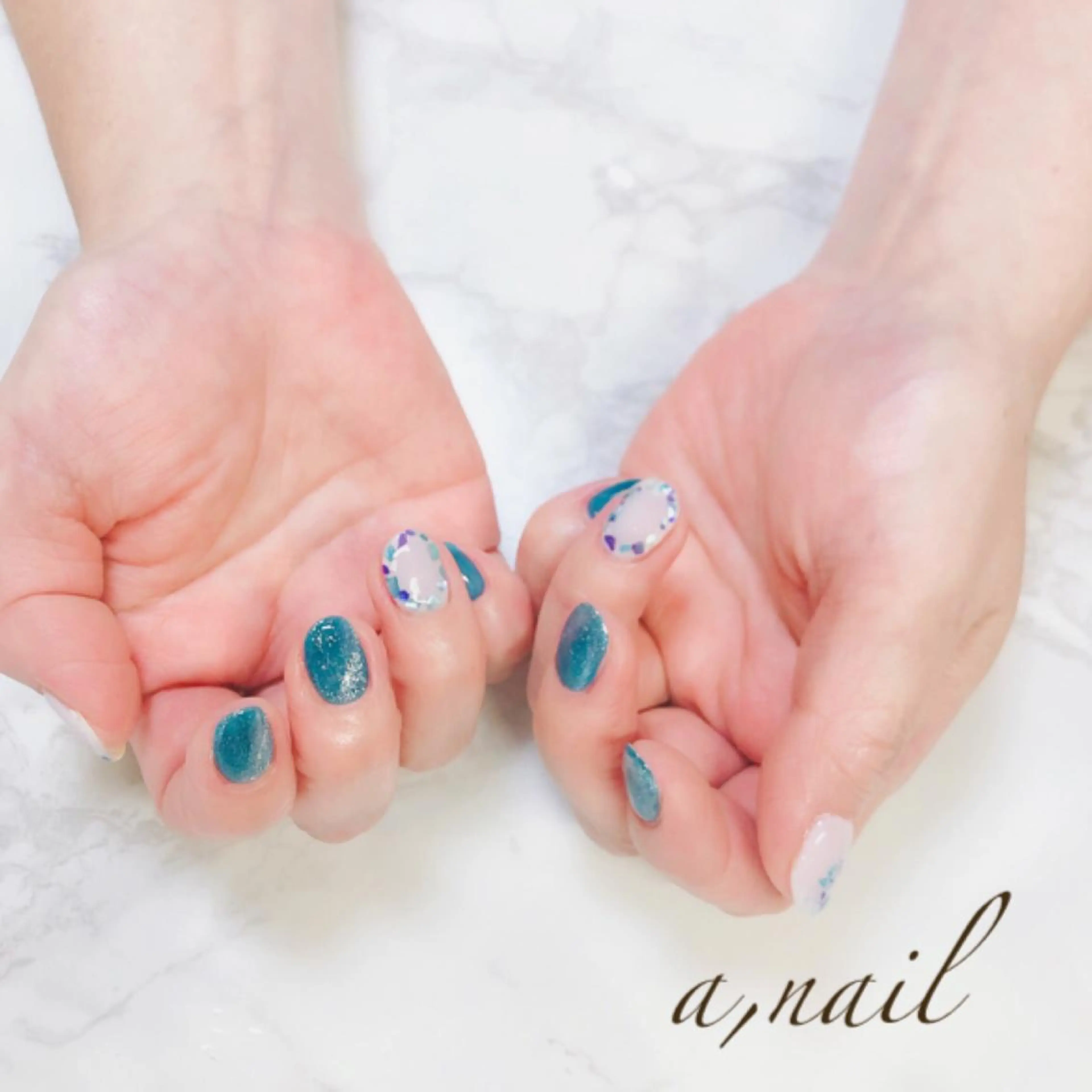 ネイル フットネイル ジェルネイル グラデーション ラメ(グリッター) ラメグラデーション ハンドネイル ネイルサロン エーネイルのネイルデザイン