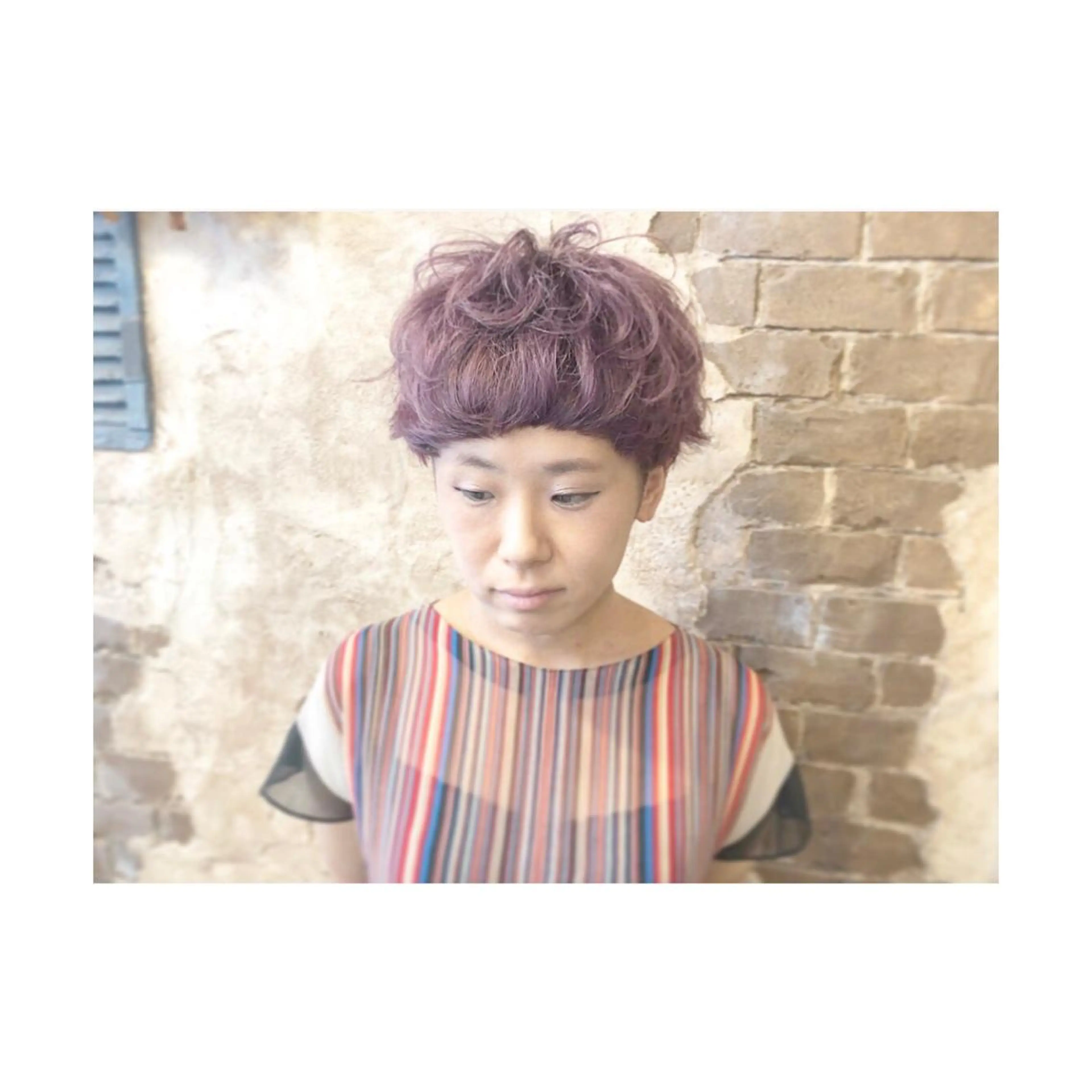 ショート カラー ブリーチ、パーマ 西部笑のヘアスタイル