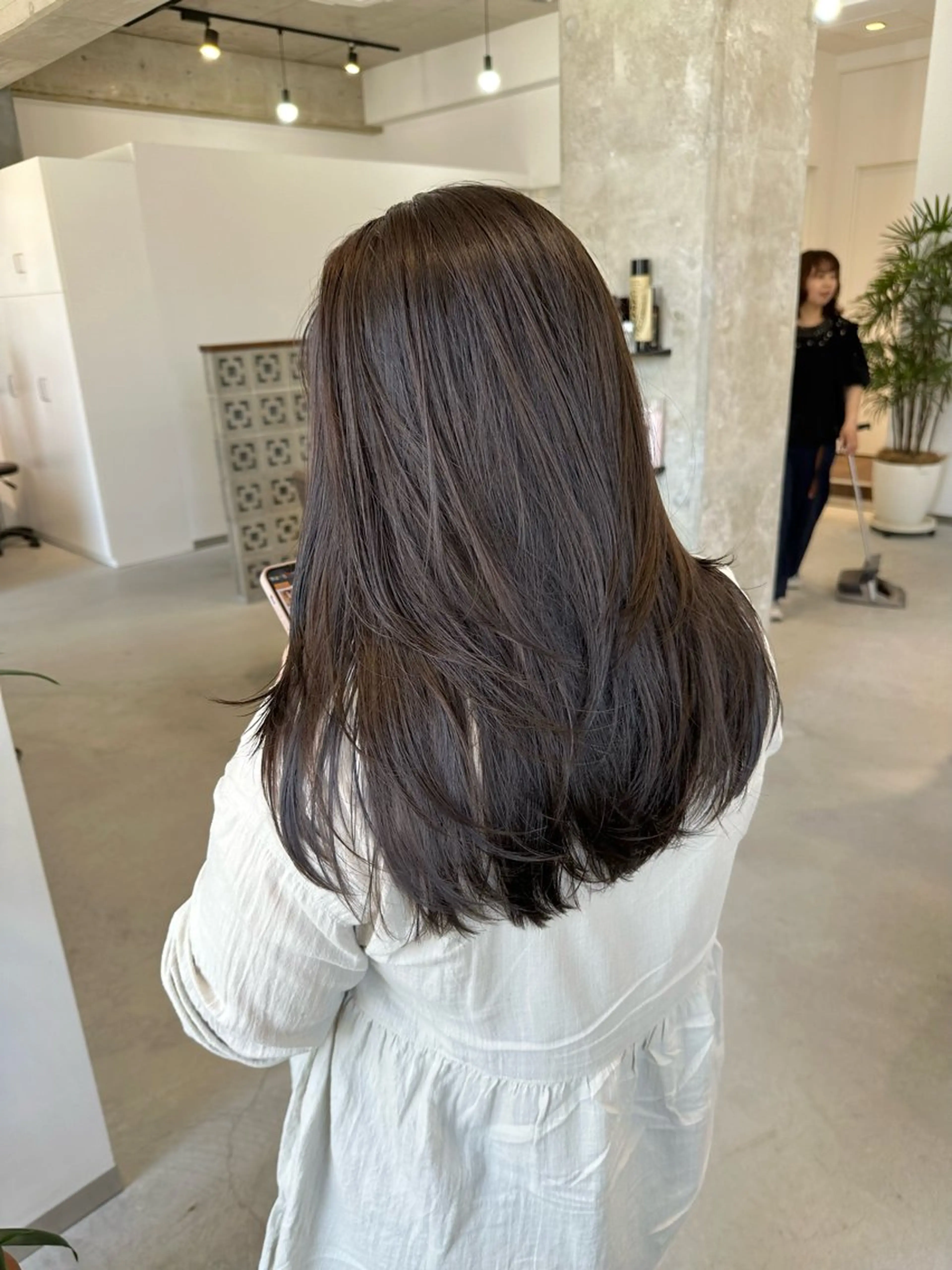 ロング レイヤーカット カット ヘアカラー トリートメント カイリ /レイヤーカットのヘアスタイル