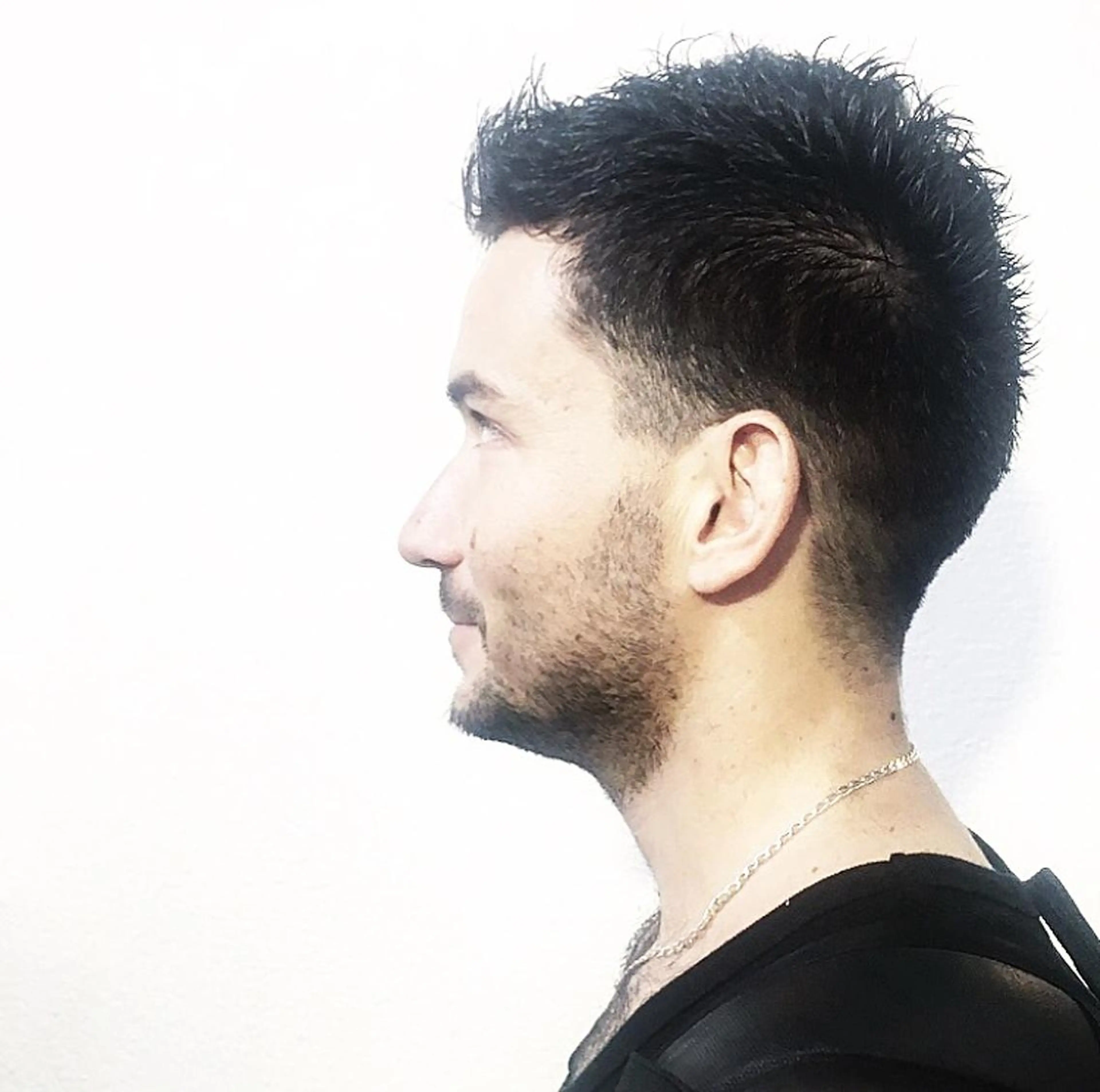 ショート メンズ ブリーチ、パーマ 西部笑のヘアスタイル