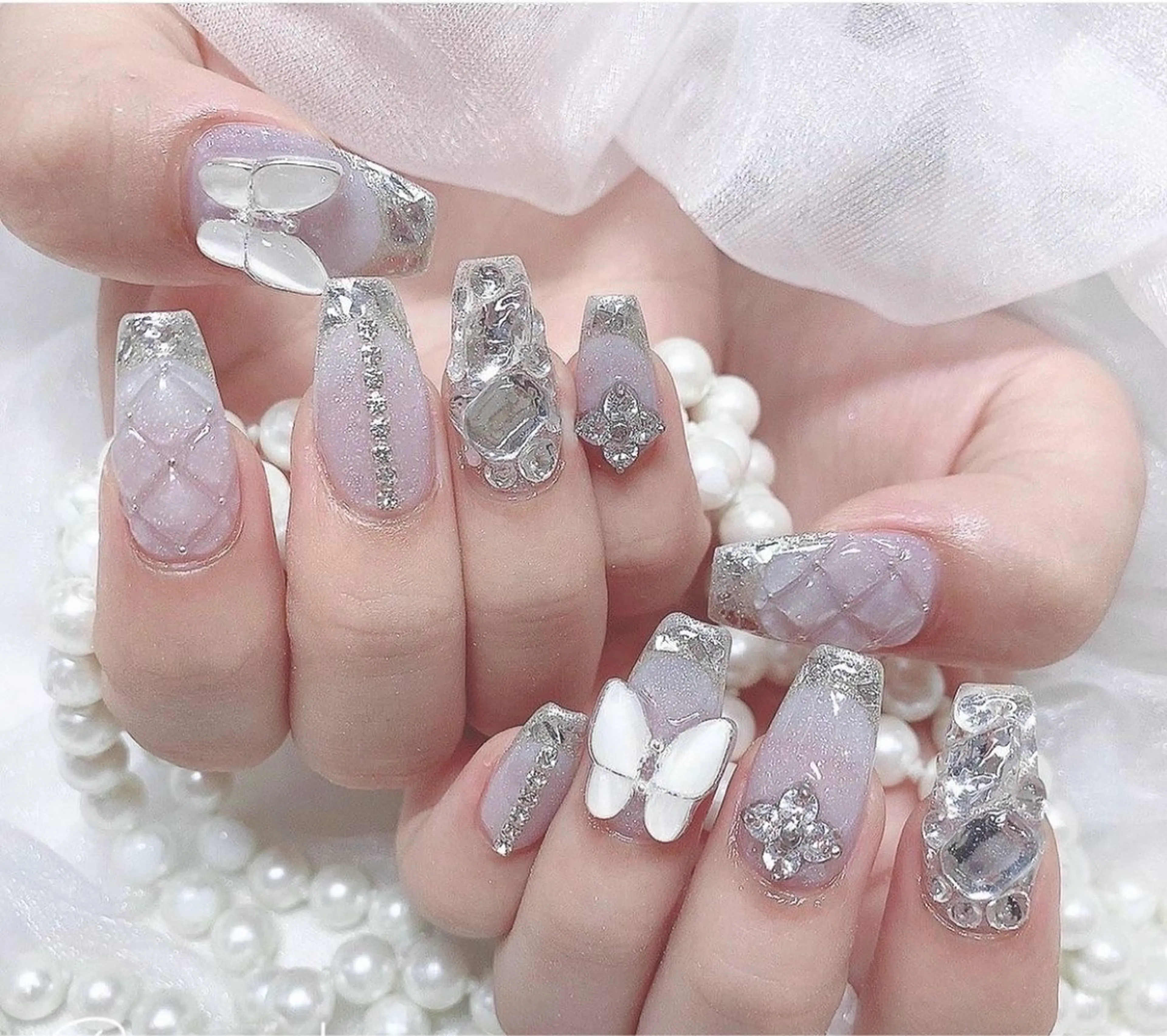 ネイル マグネットネイル ピンク ネイルチップ 冬ネイル クリスマス ハンドネイル Lee Nailsのネイルデザイン