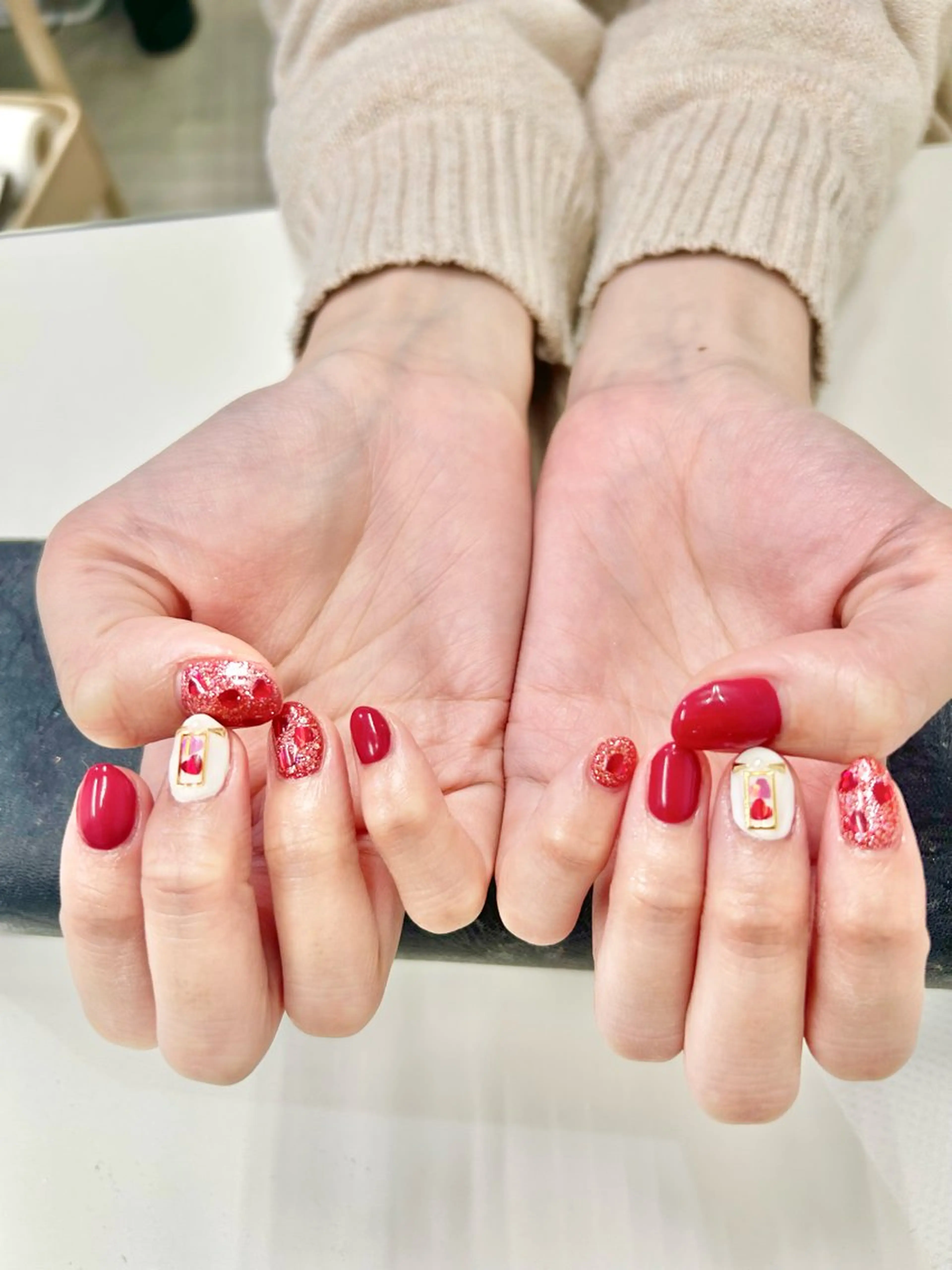 ネイル ネイルサロンエーナイン札幌大通本店所属・宇野 舞美のネイルデザイン