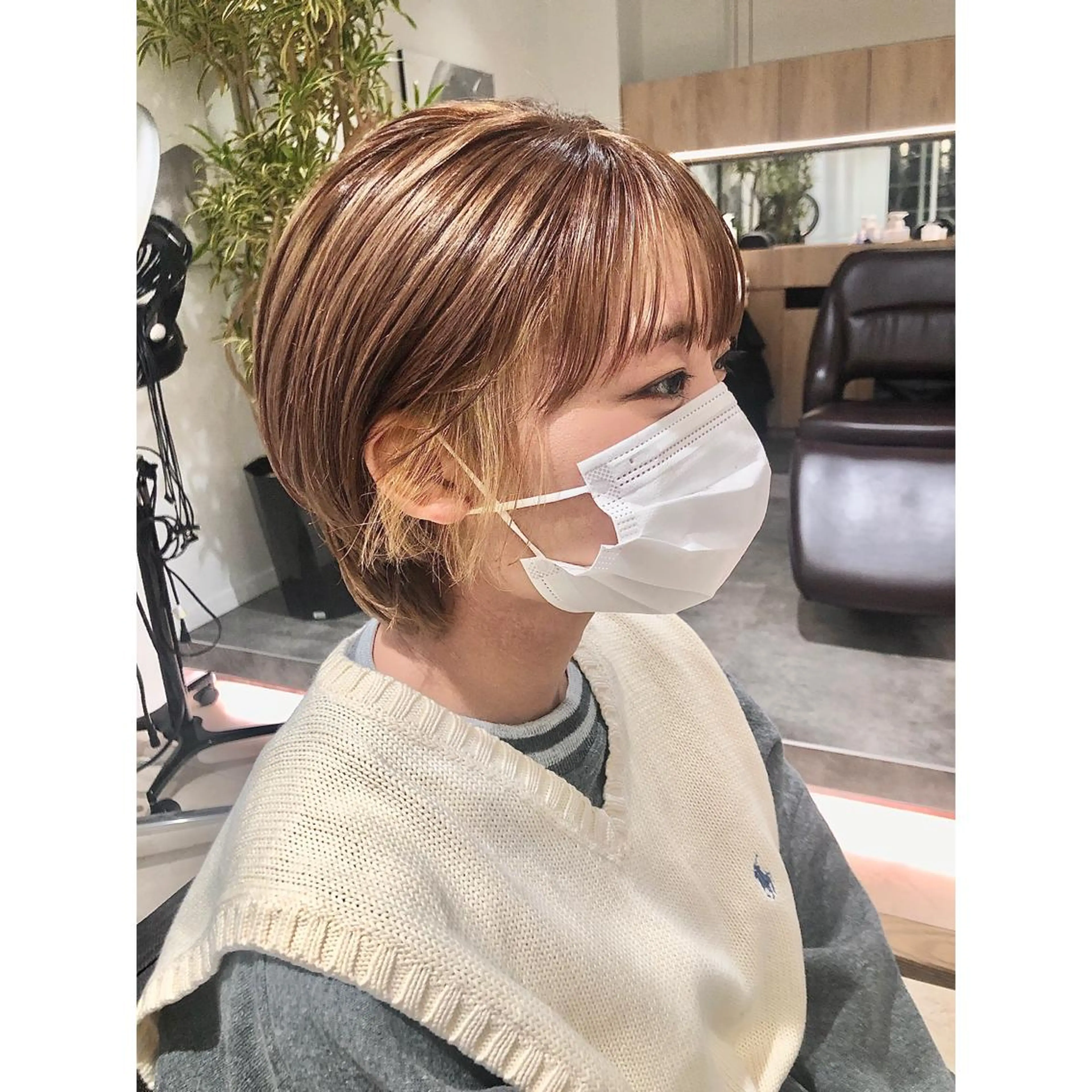 ショート カラー ハンサムショート ベージュカラー インナーカラー ショートヘア 推しカラー✨ オタク美容師ユウカのヘアスタイル