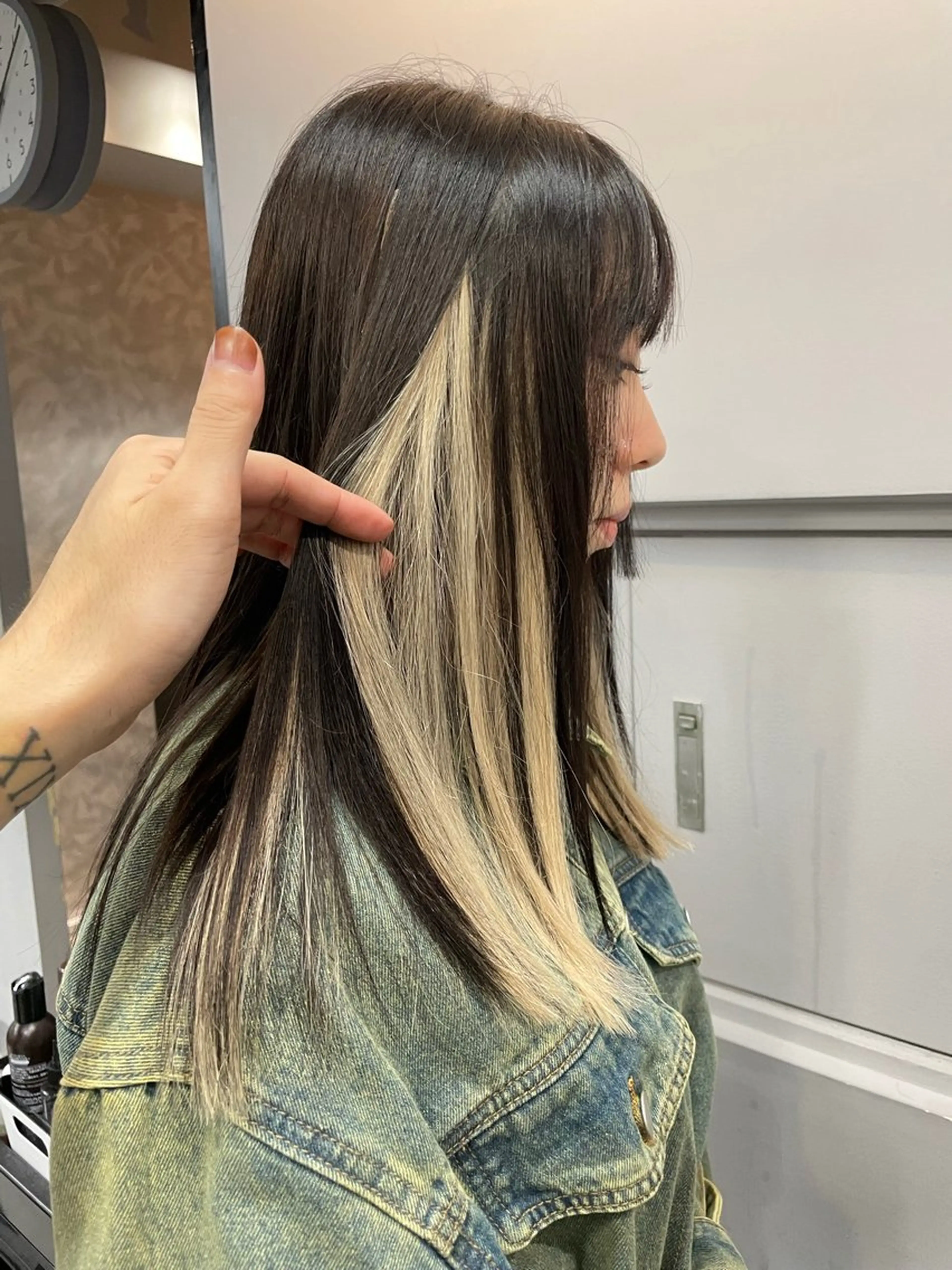 【2回目以降の方】💕カット&インナーカラー【ダメージケアトリートメント無料】の写真