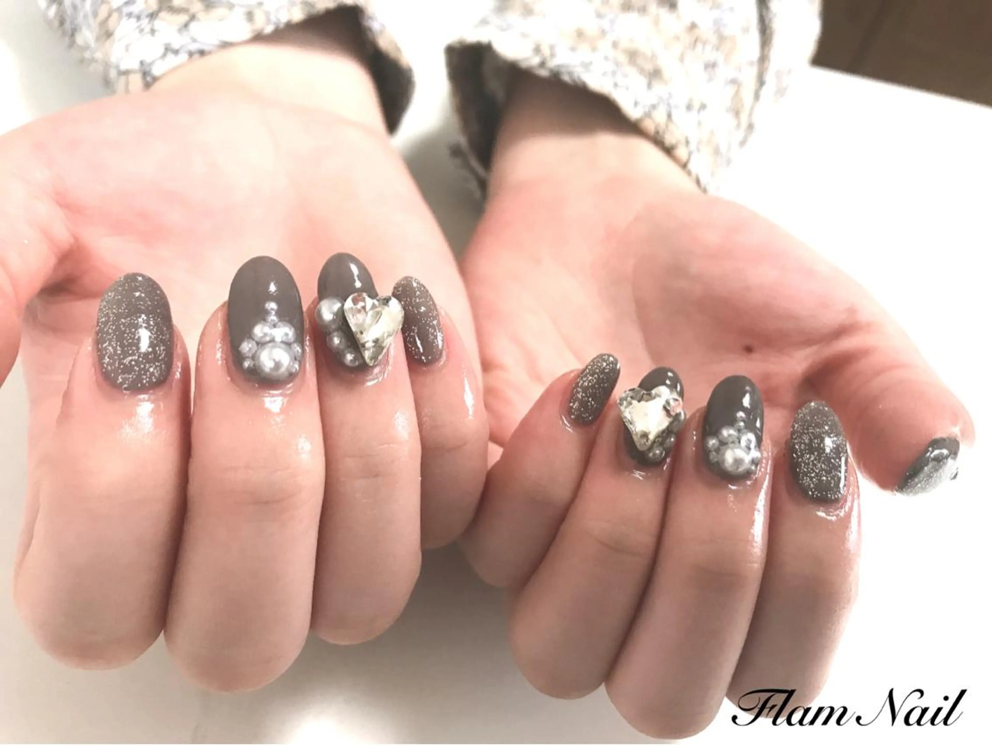 ネイル ブラウン ラメ(グリッター) シルバー Flam Nailのネイルデザイン