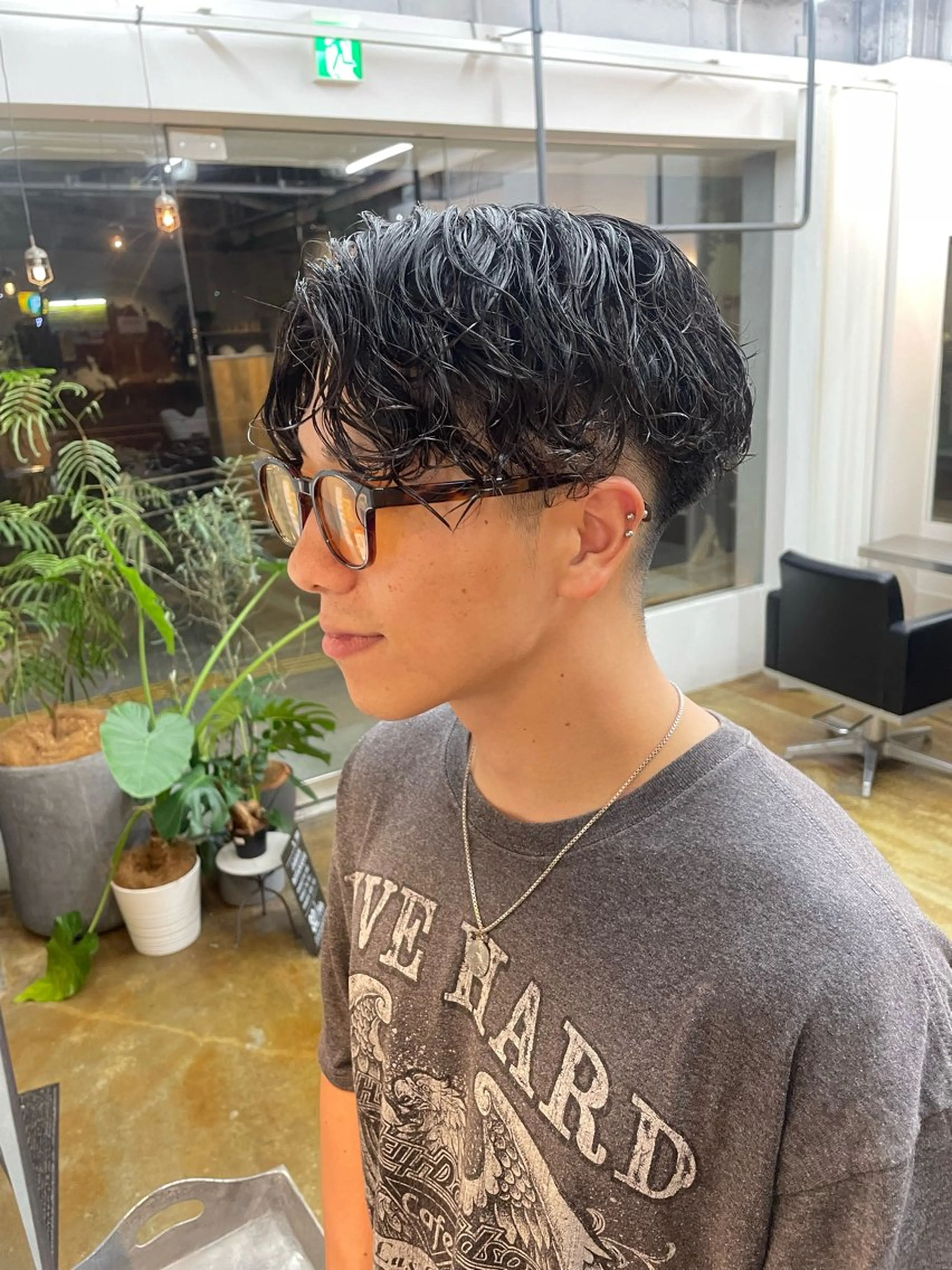 パーマ メンズ メンズパーマ GOTODAYシェアサロン梅田店所属・まな カラー、メンズパーマのヘアスタイル