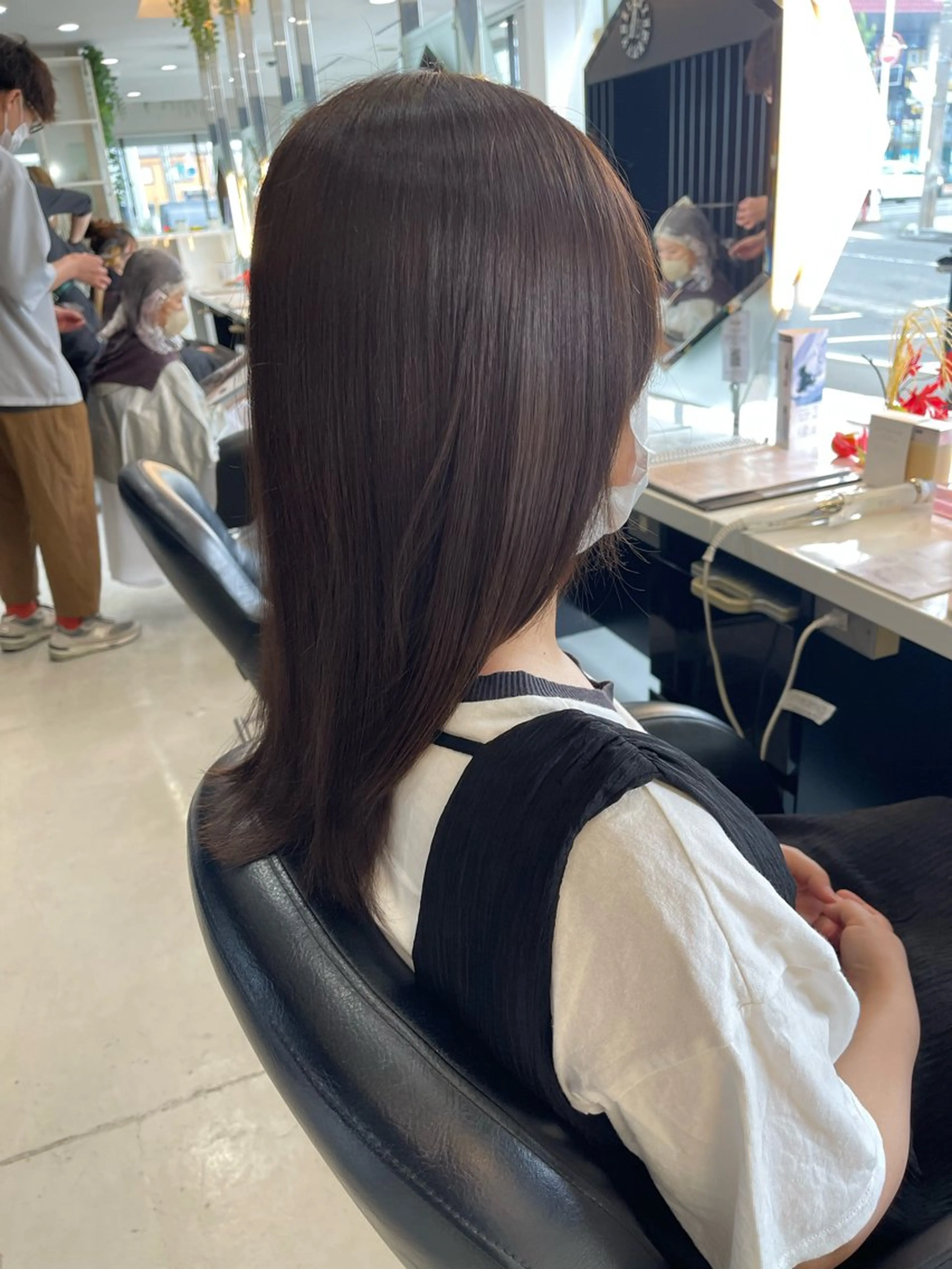 セミロング アッシュ アッシュグレー アッシュグレージュ 超透明感カラー🦋韓 国羽エクステ🪽🫧のヘアスタイル