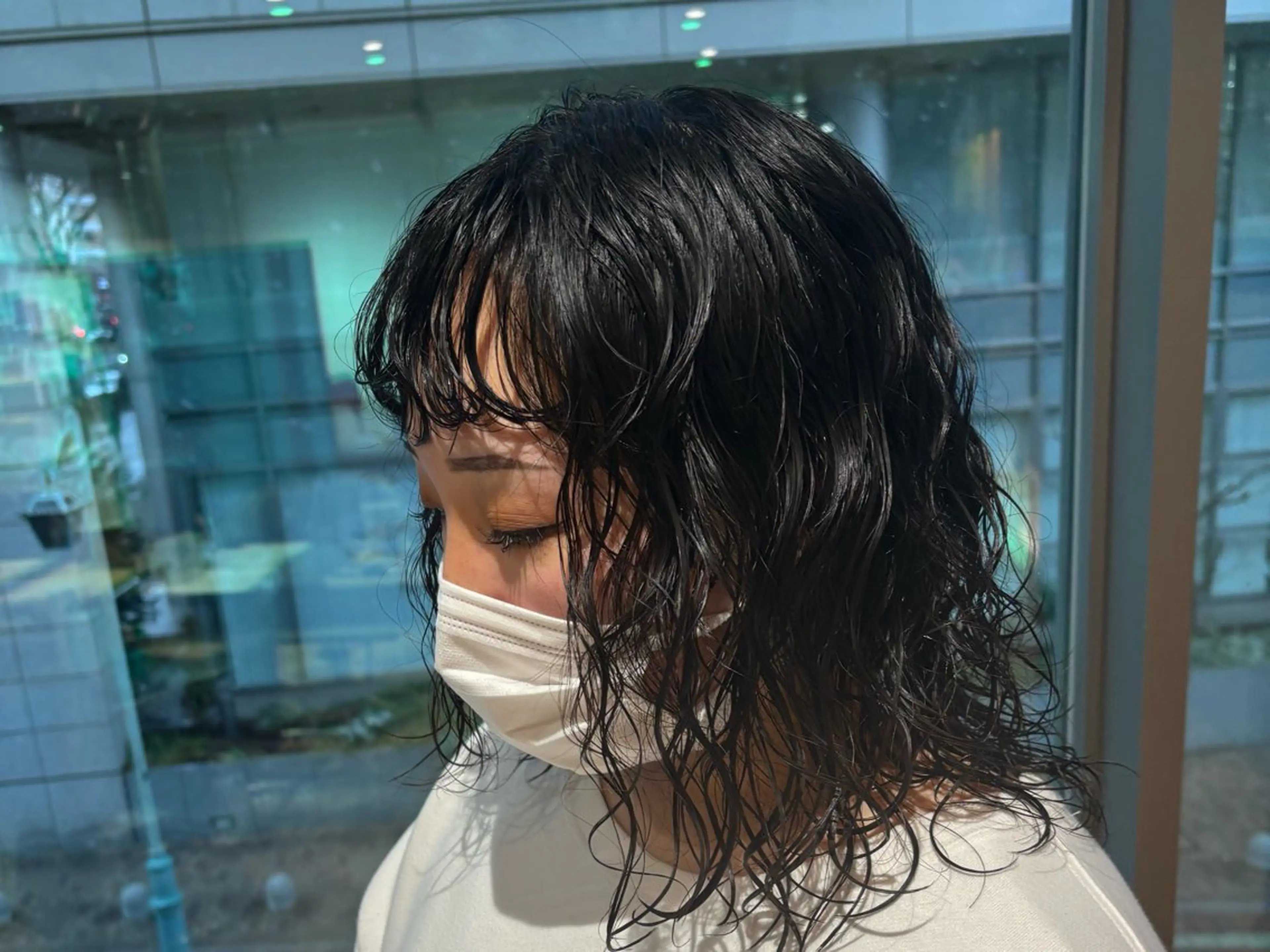 ミディアム パーマ ミディアムパーマ 伸ばしかけ カット パーマ ゆい/パーマ/レイヤ ー/似合わせカラーのヘアスタイル