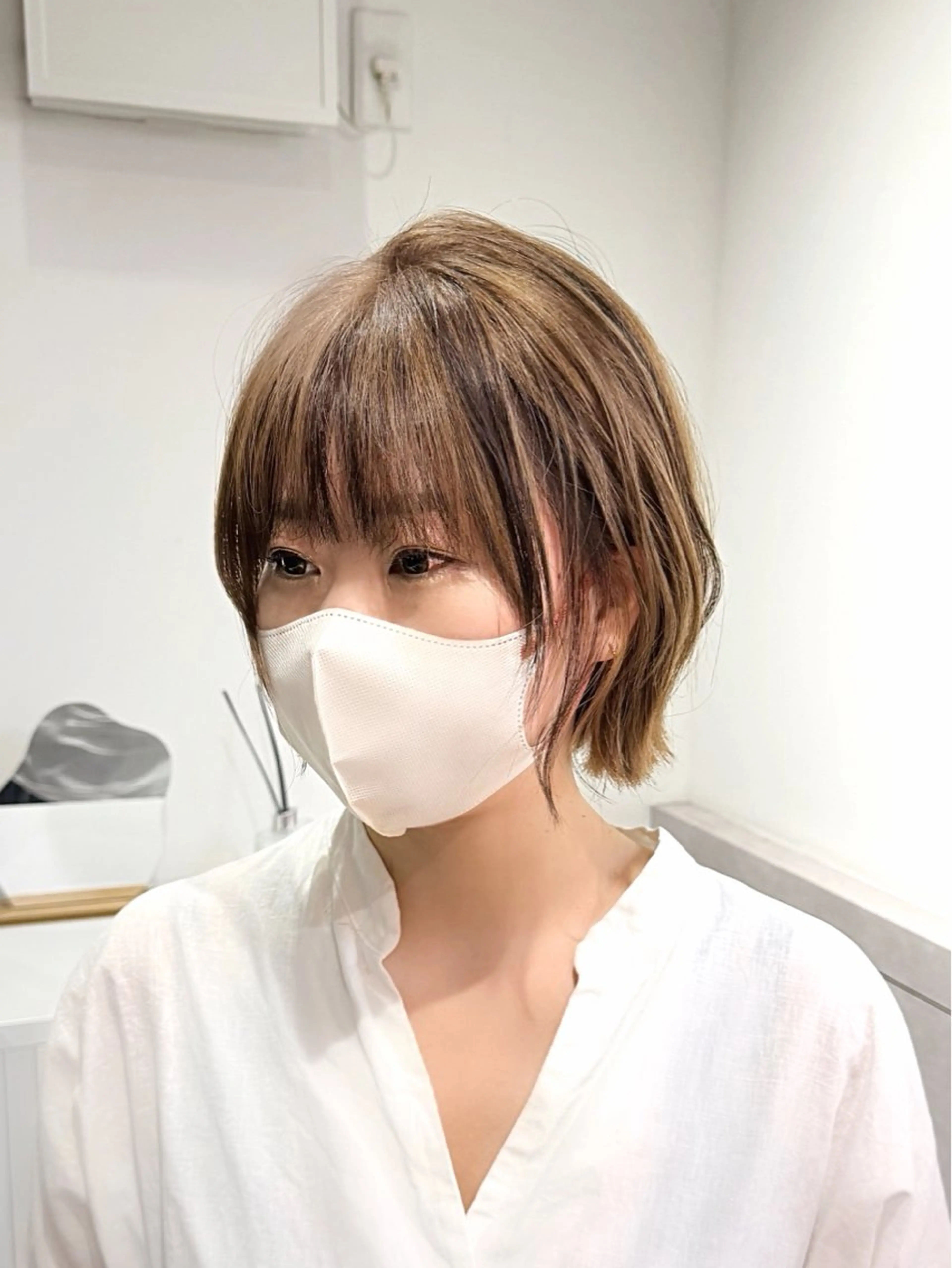 ショート カラー ボブレイヤー ベージュカラー ミルクティーベージュ ボブ レイヤーカット hair salon suiw所属・ハイトーンショート 特化吉田義隆のヘアスタイル