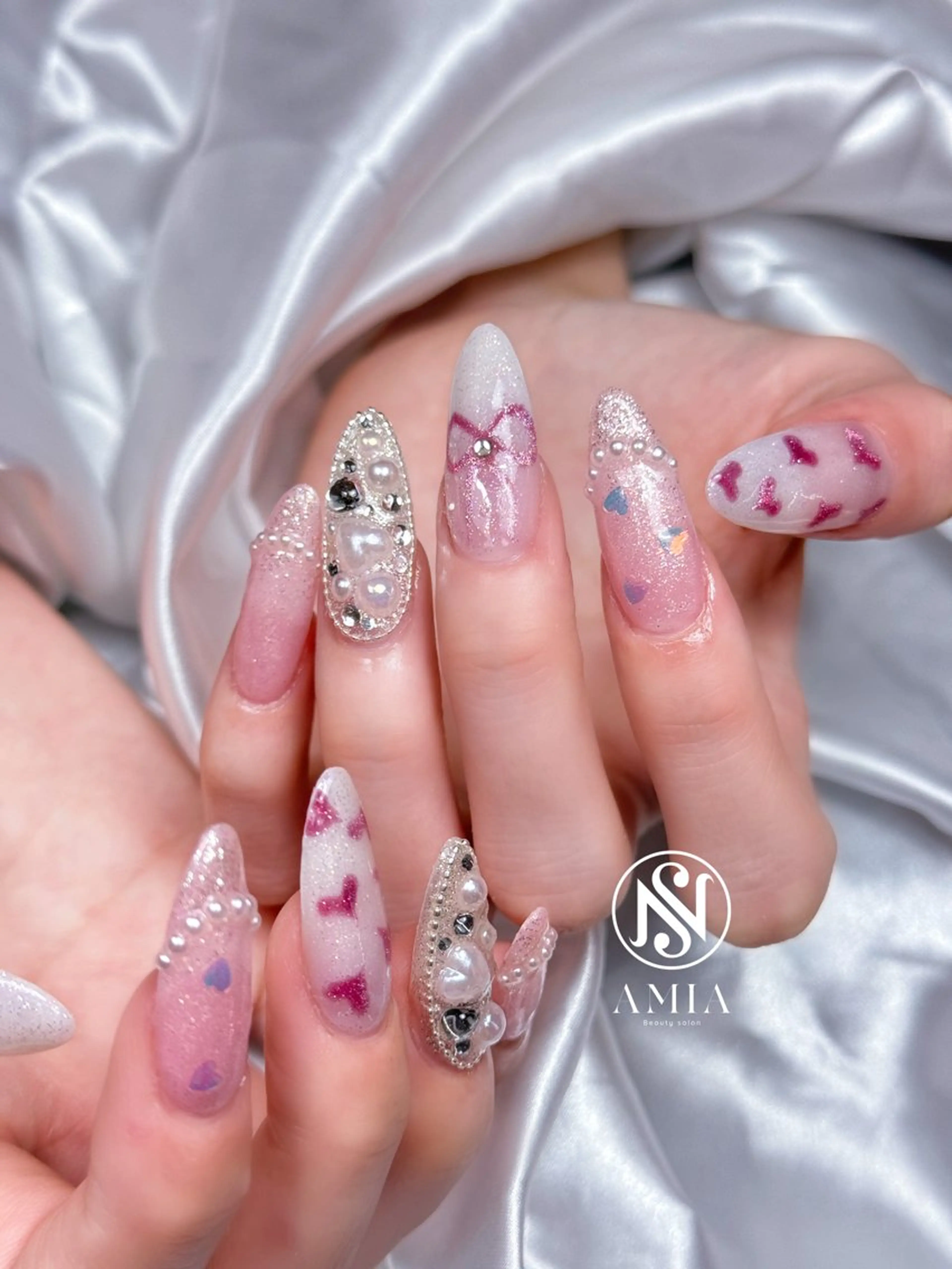 ロング ハンドネイル AMIA BEAUTY SALON所属・🌟AMIA BEAUTY🌟のネイルデザイン