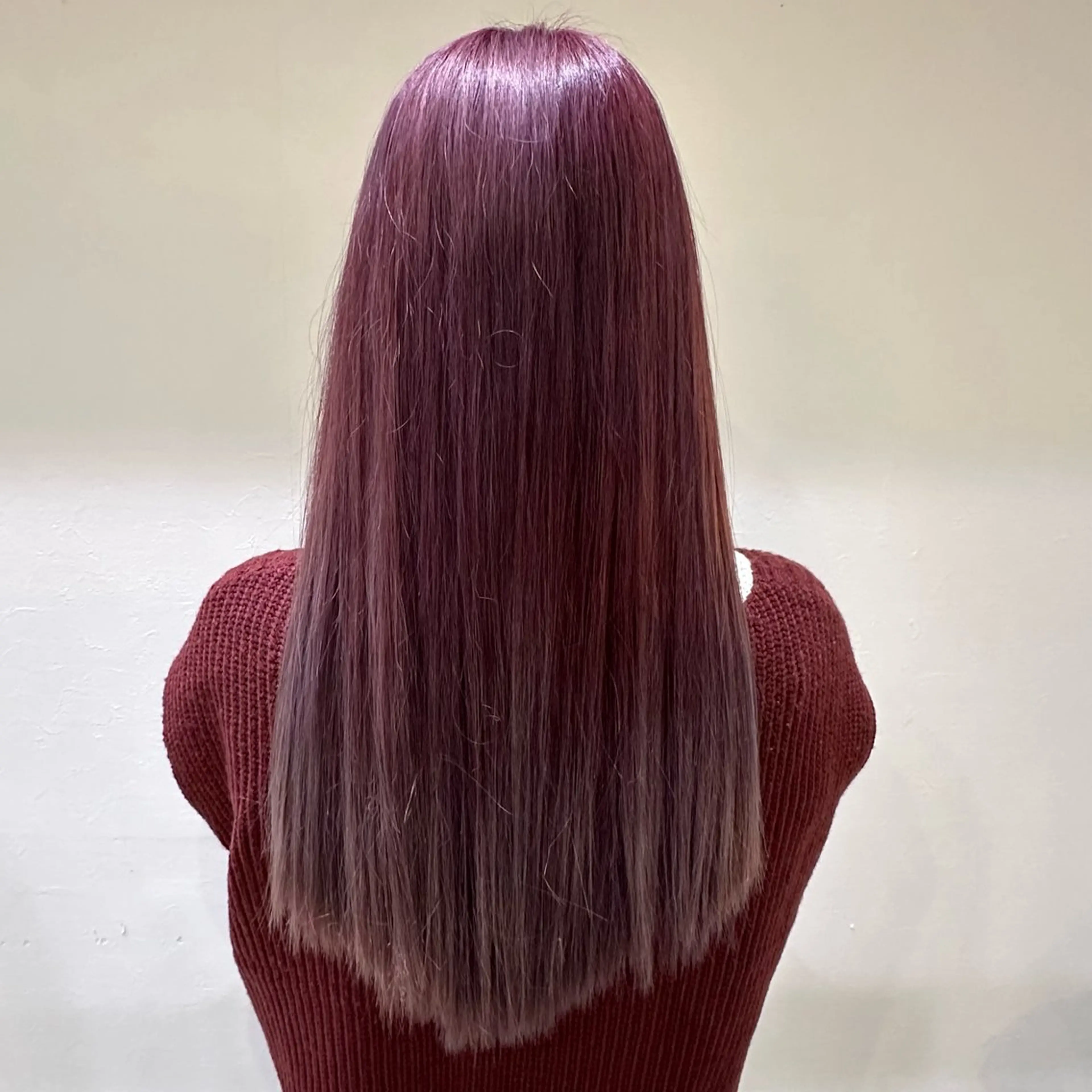 ロング カラー ブリーチ ピンクカラー 伊藤 旭華のヘアスタイル