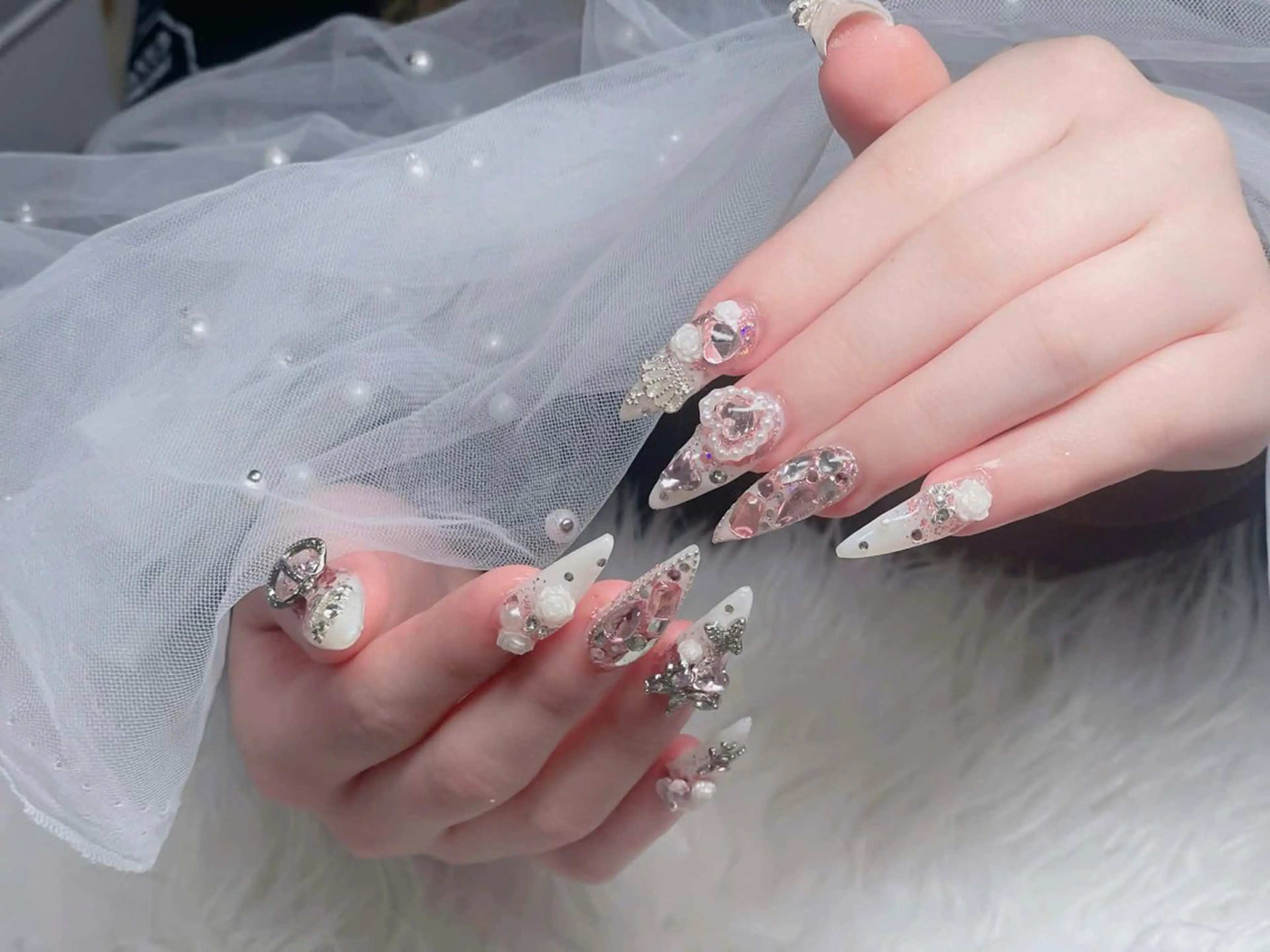 ネイル オーロラネイル フレンチネイル ジェルネイル ハロウィン 韓国ネイル ハンドネイル H.baby Nail Salonのネイルデザイン