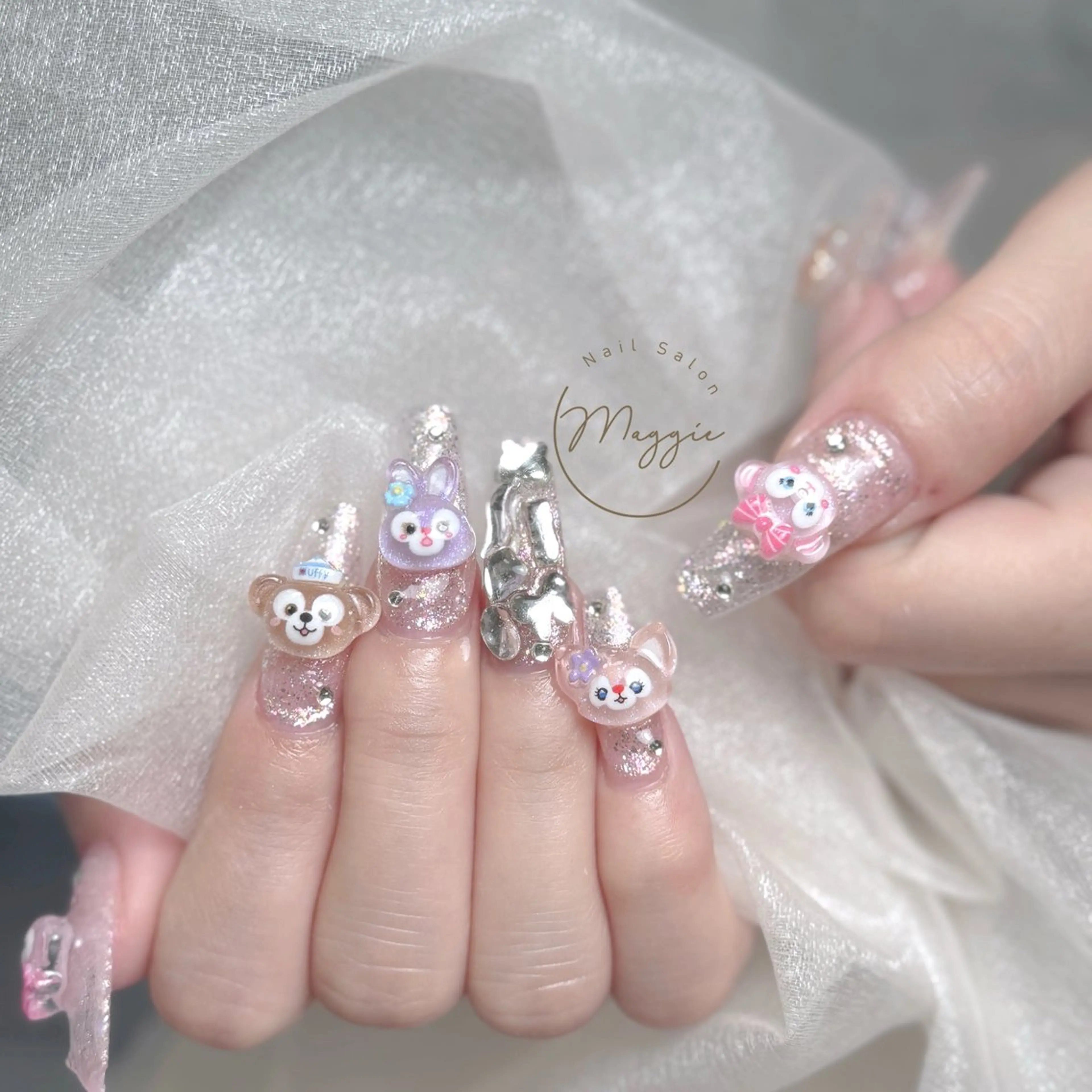 ネイル Maggie Nail🦩のネイルデザイン