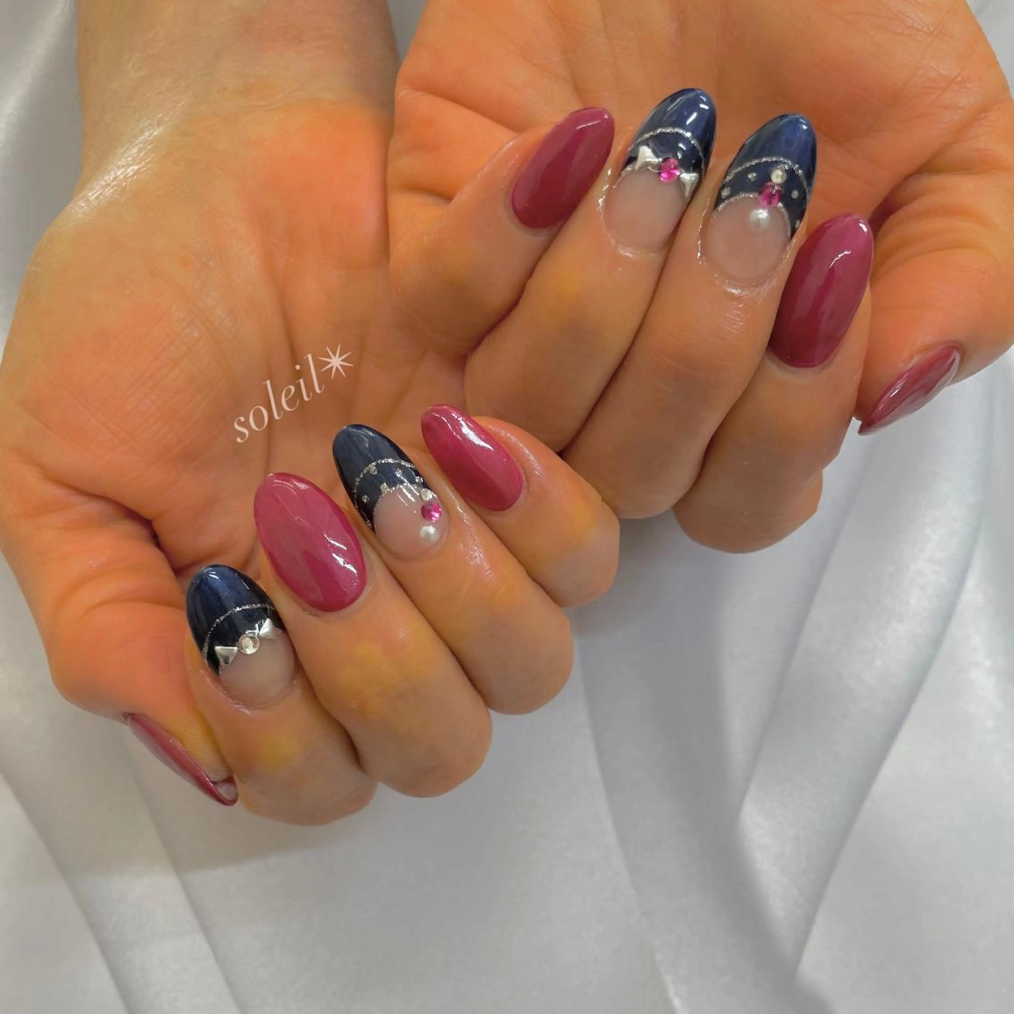 ネイル フラッシュネイル ジェルネイル ラメ(グリッター) ミラーネイル ニュアンスネイル 粟津 美紀のネイルデザイン