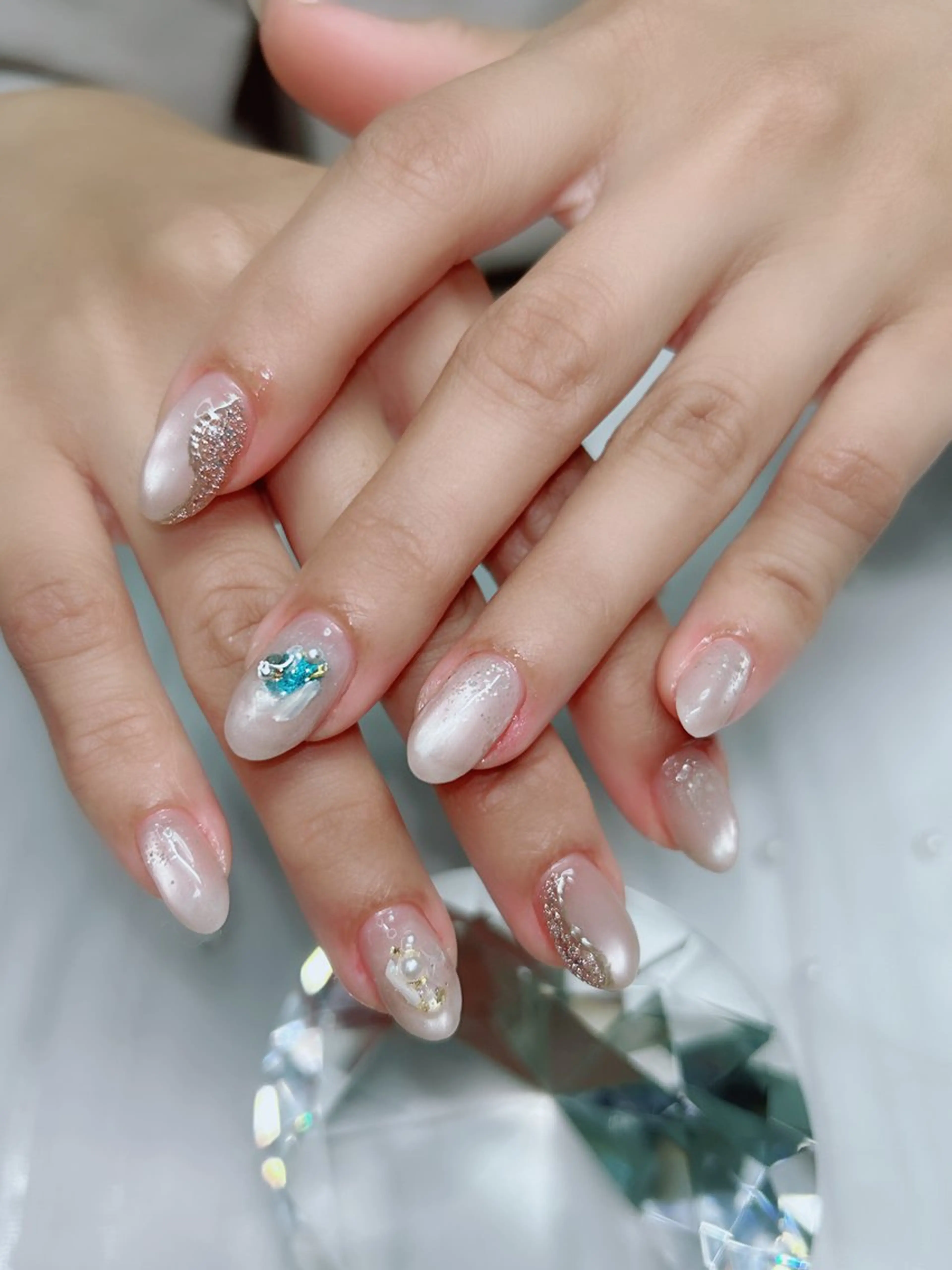 ネイル オーロラネイル ミラーネイル オフィスネイル ワンカラーネイル シンプルネイル ハンドネイル Cute Tips nailのネイルデザイン