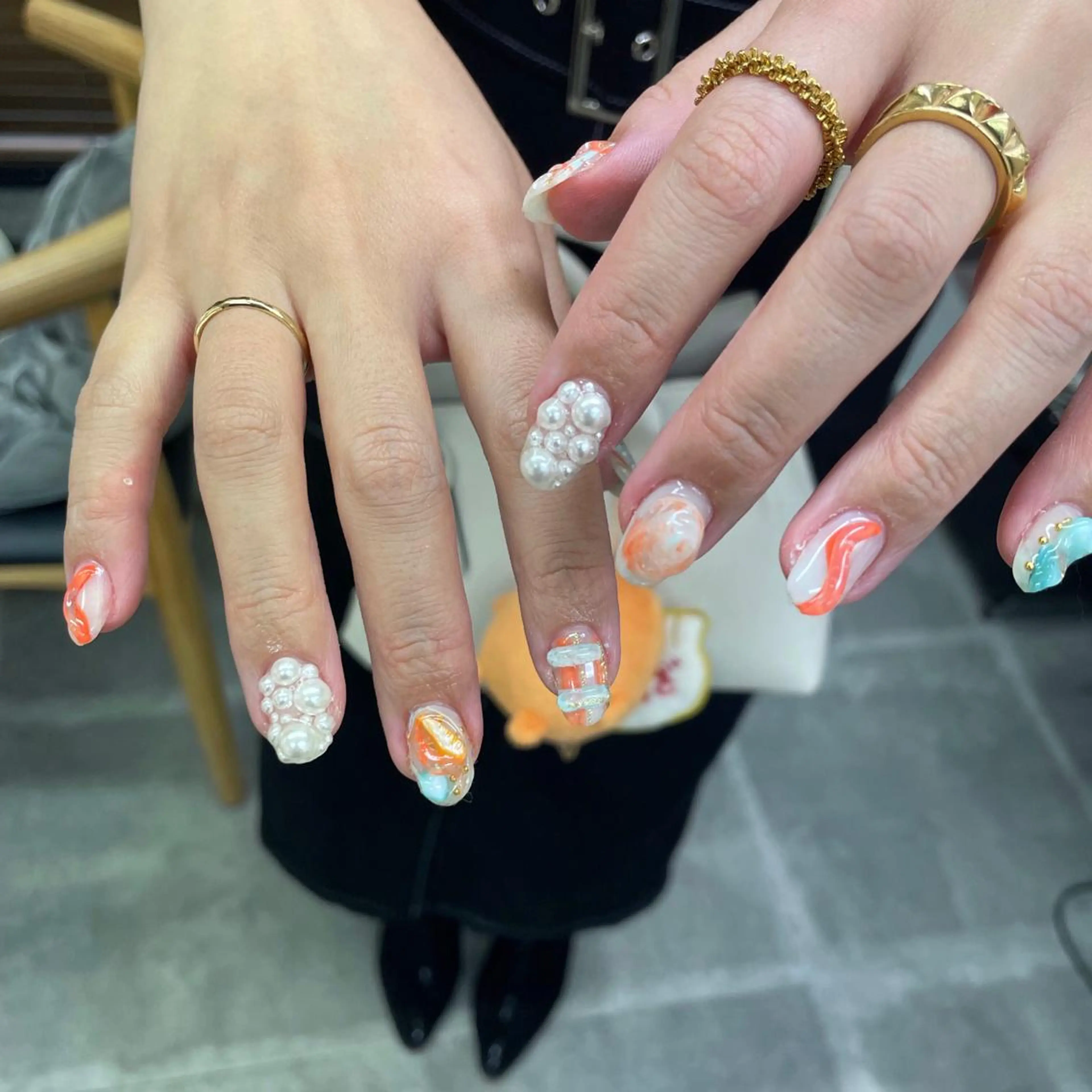ネイル アートネイル ジェルネイル ニュアンスネイル ぷっくりネイル スカルプネイル nailstudio eviz新宿店のネイルデザイン