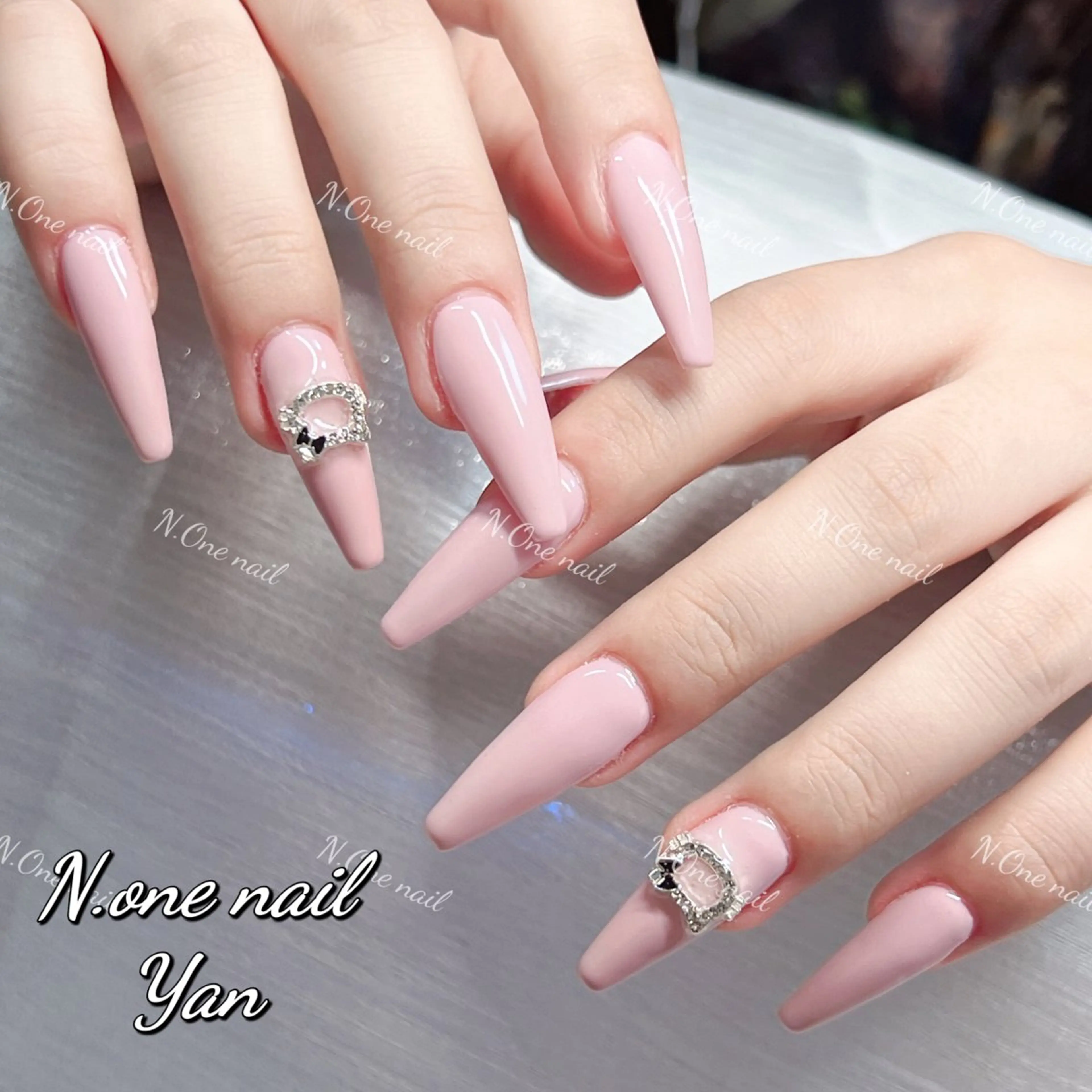 ネイル 長いだし/スカルプ/ パラシェルN.oneのネイルデザイン