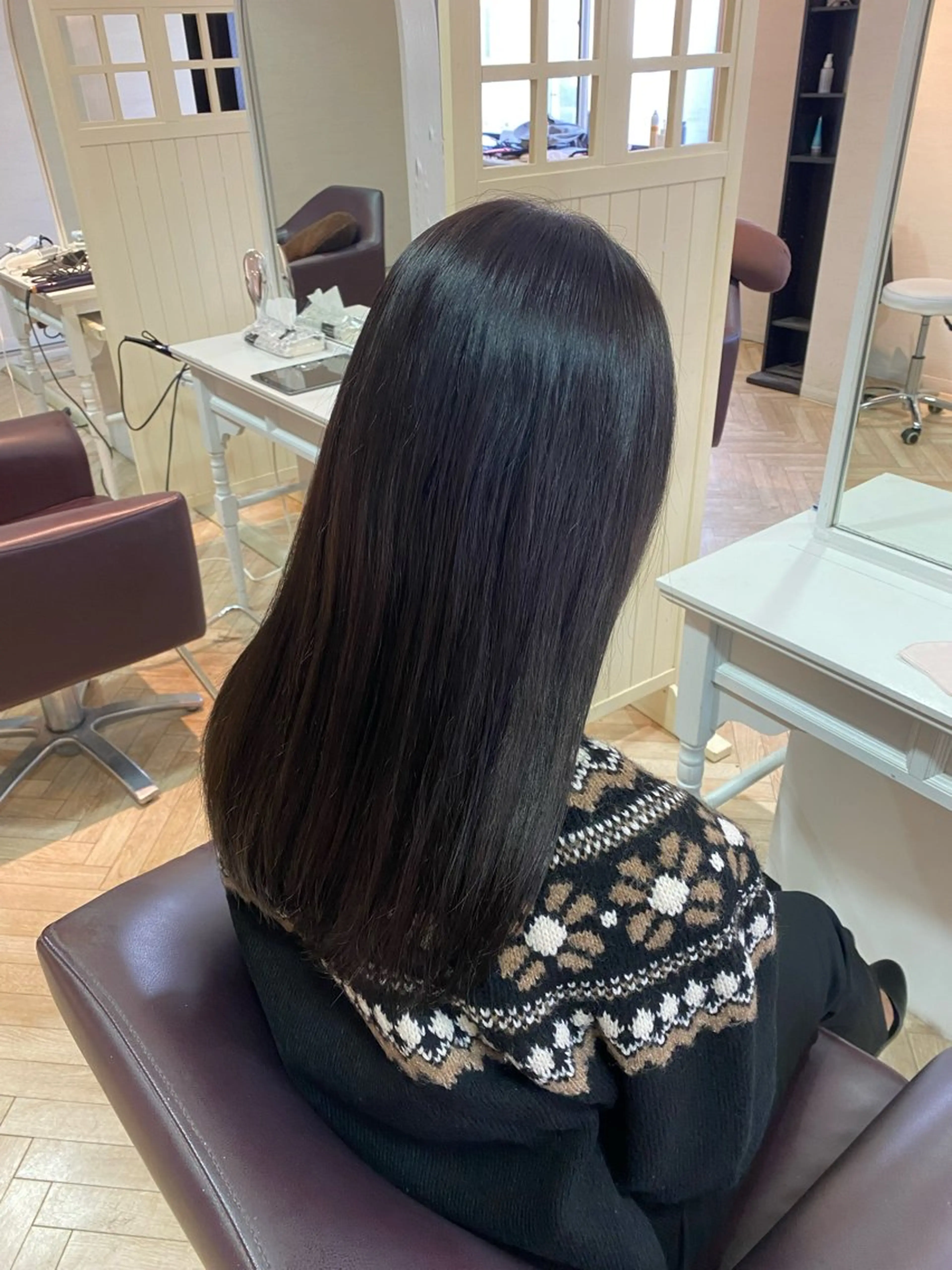 ミディアム カラー カット ヘアカラー Reginavita栄店 【レジナヴィータ】所属・鈴木 二依奈のヘアスタイル