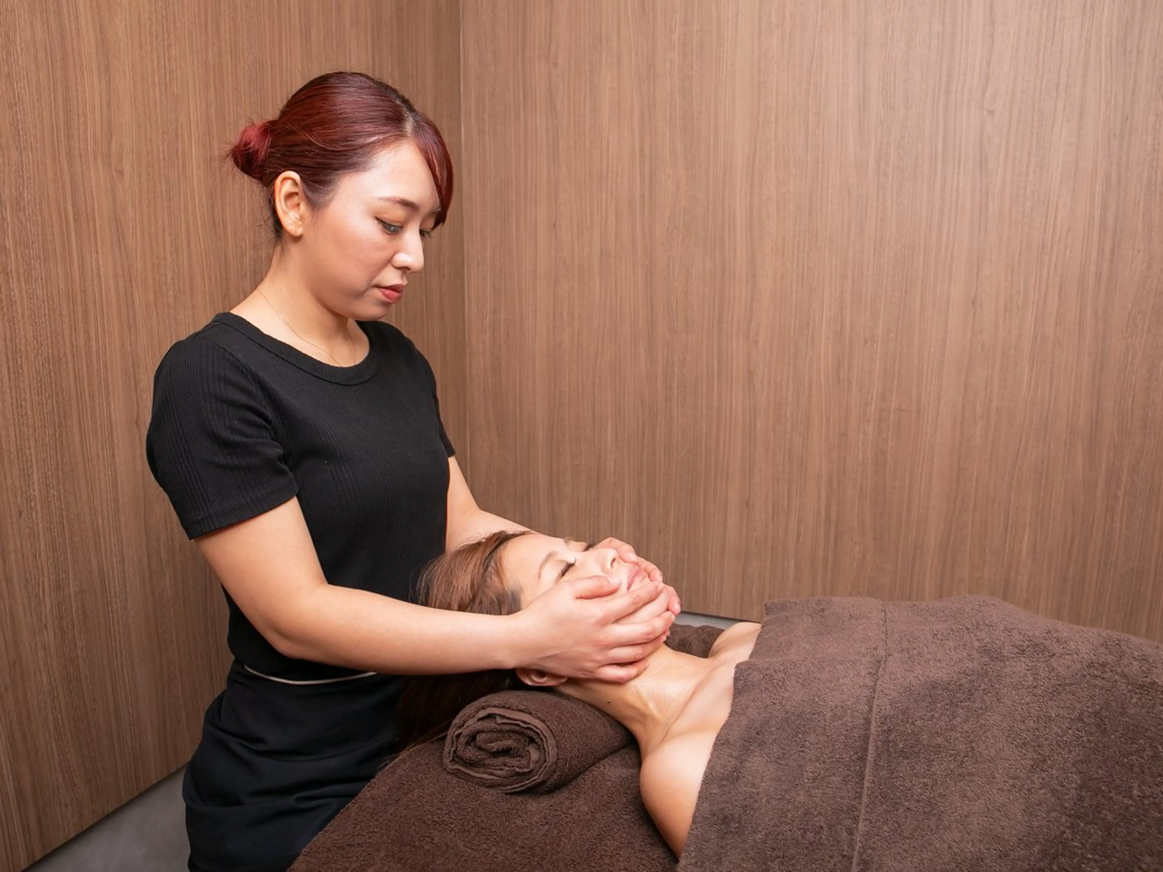 美肌フェイシャル60分コースの写真