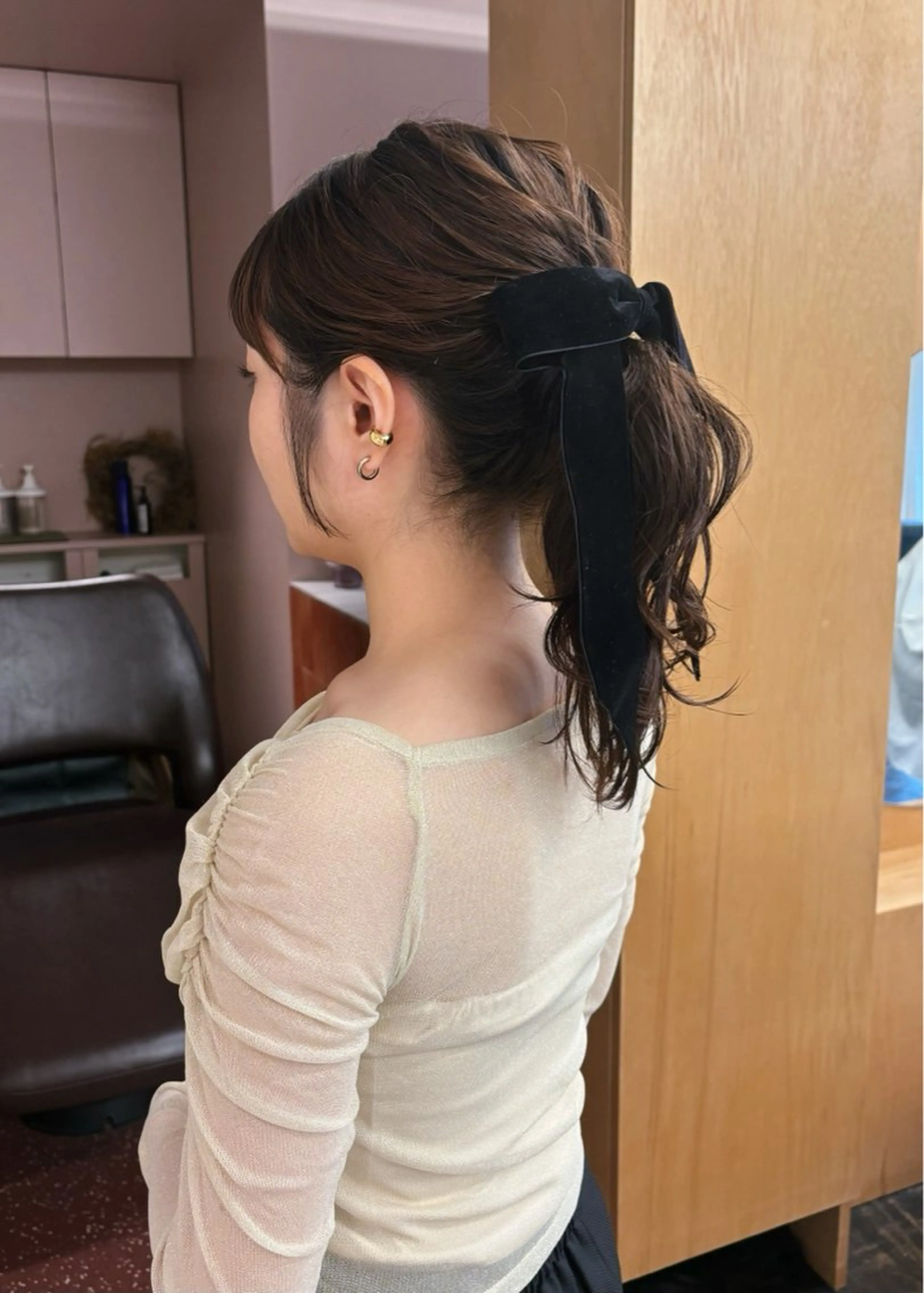 ミディアム ヘアアレンジ ポニーテール ヘアセット 西山 紗耶香🪽 透明感カラー/ボブのヘアスタイル