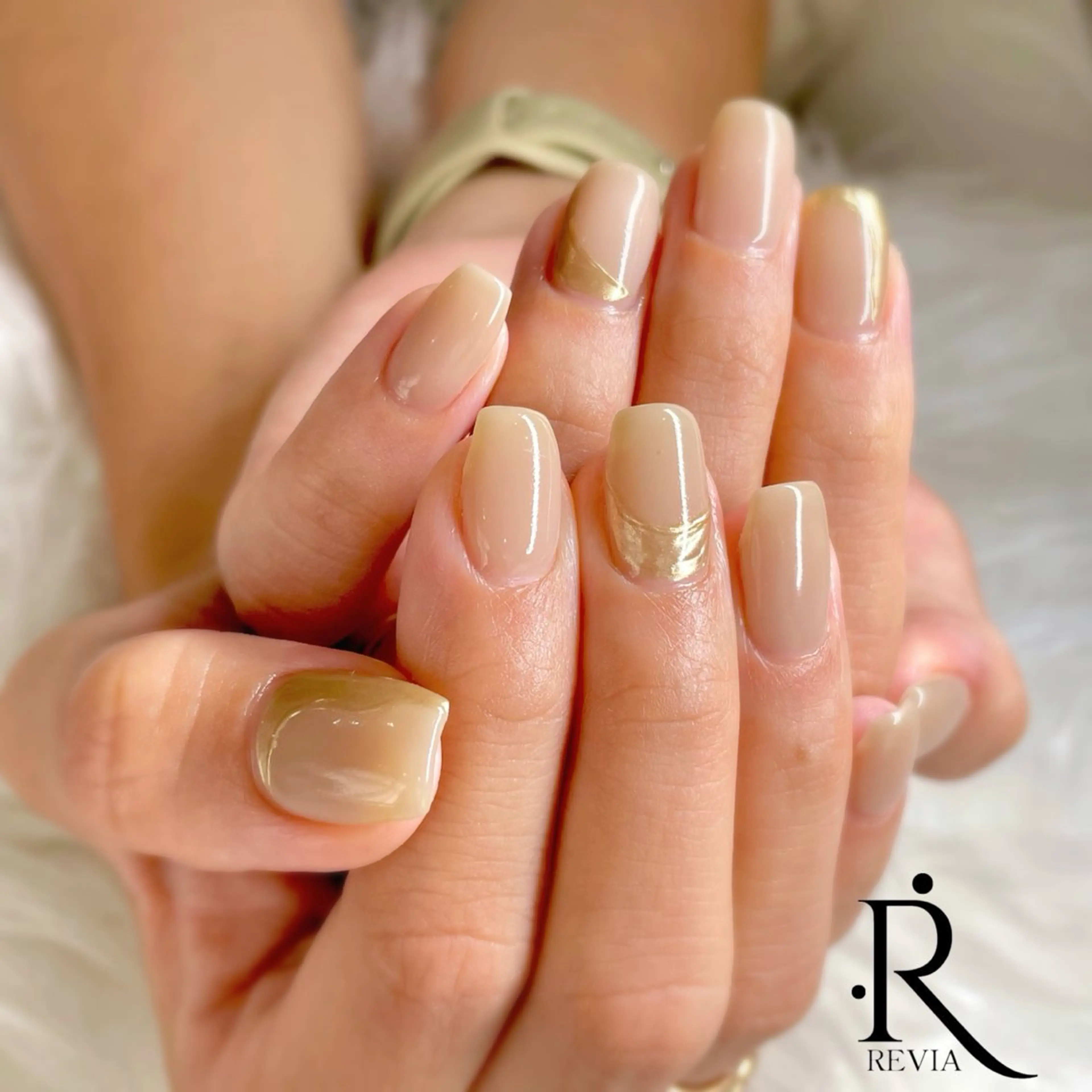 ネイル ミラーネイル ハンドネイル REVIA :ayaのネイルデザイン