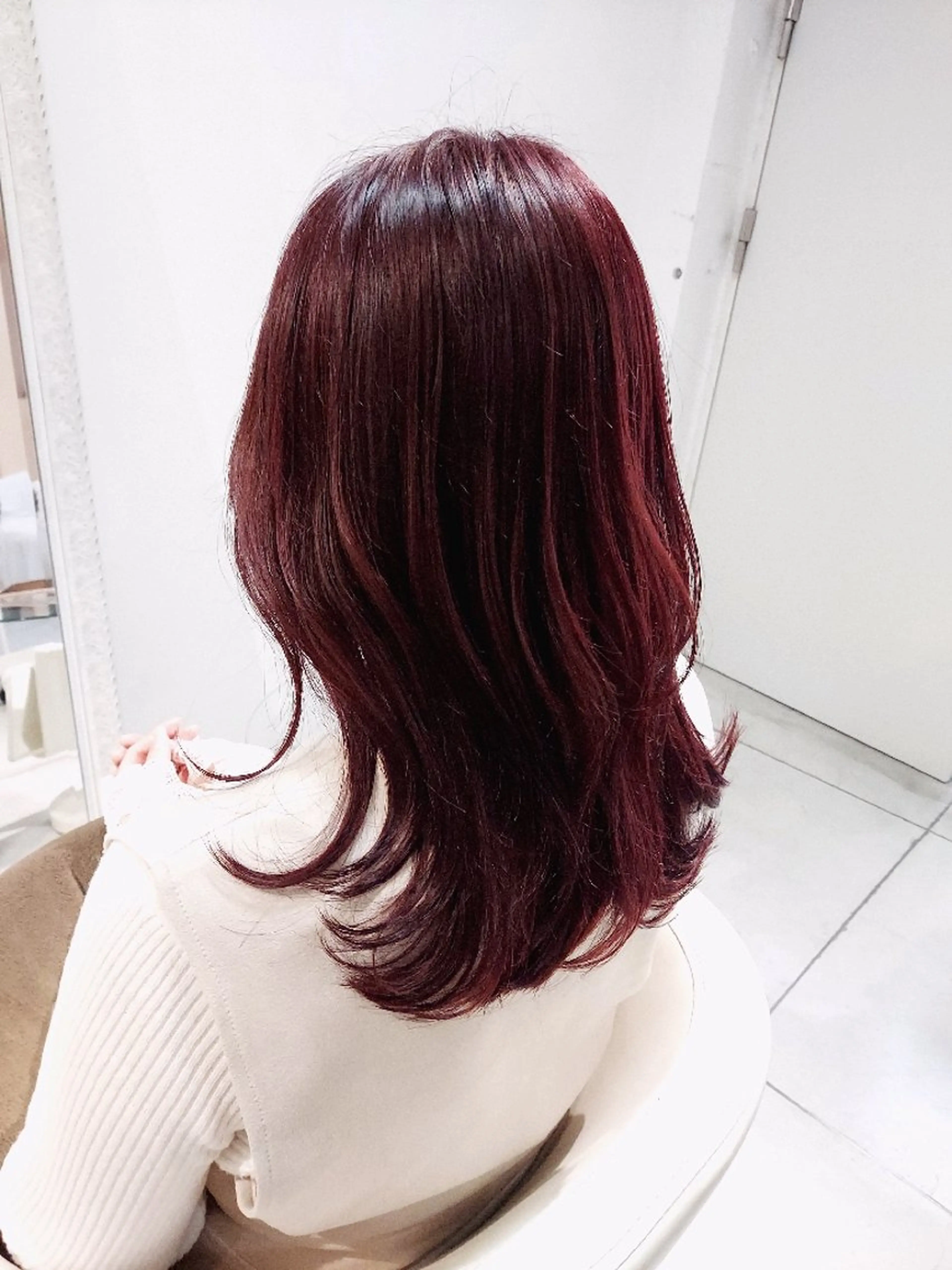 セミロング カラー カシス ピンクカラー 樋口 千尋のヘアスタイル