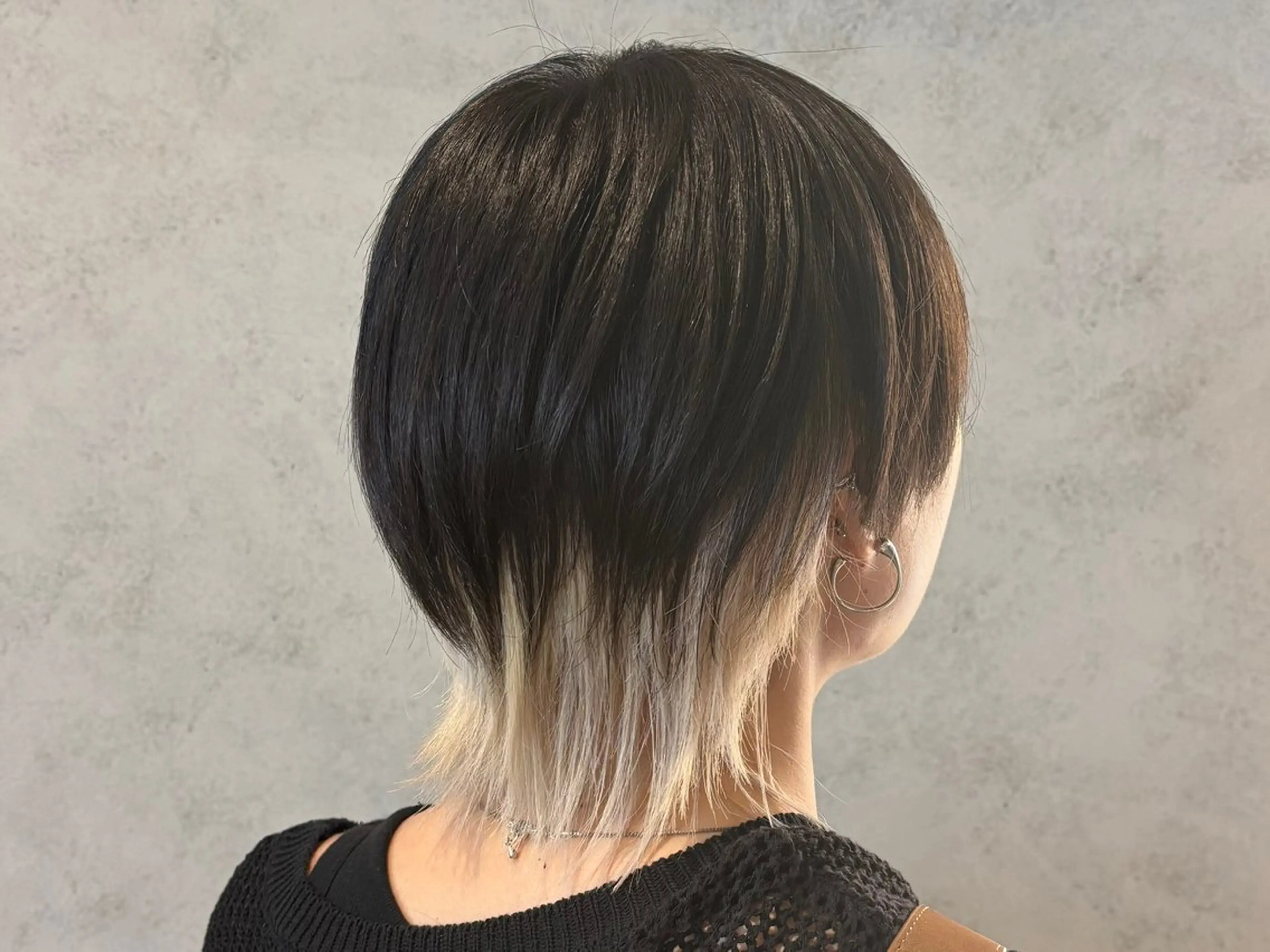 ショート カラー 緑川 佳薫のヘアスタイル