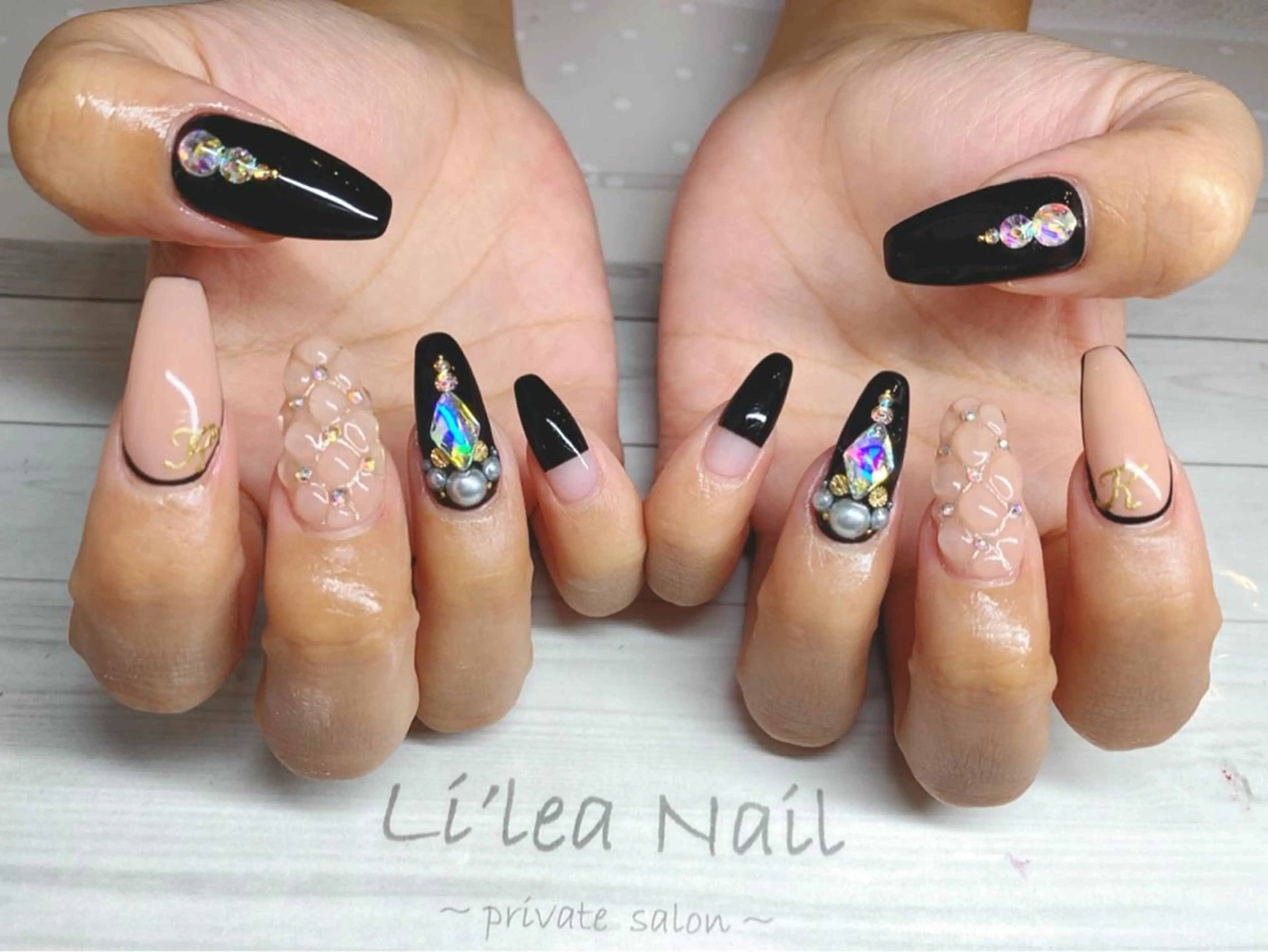 ネイル Li'leaNail AINAのネイルデザイン