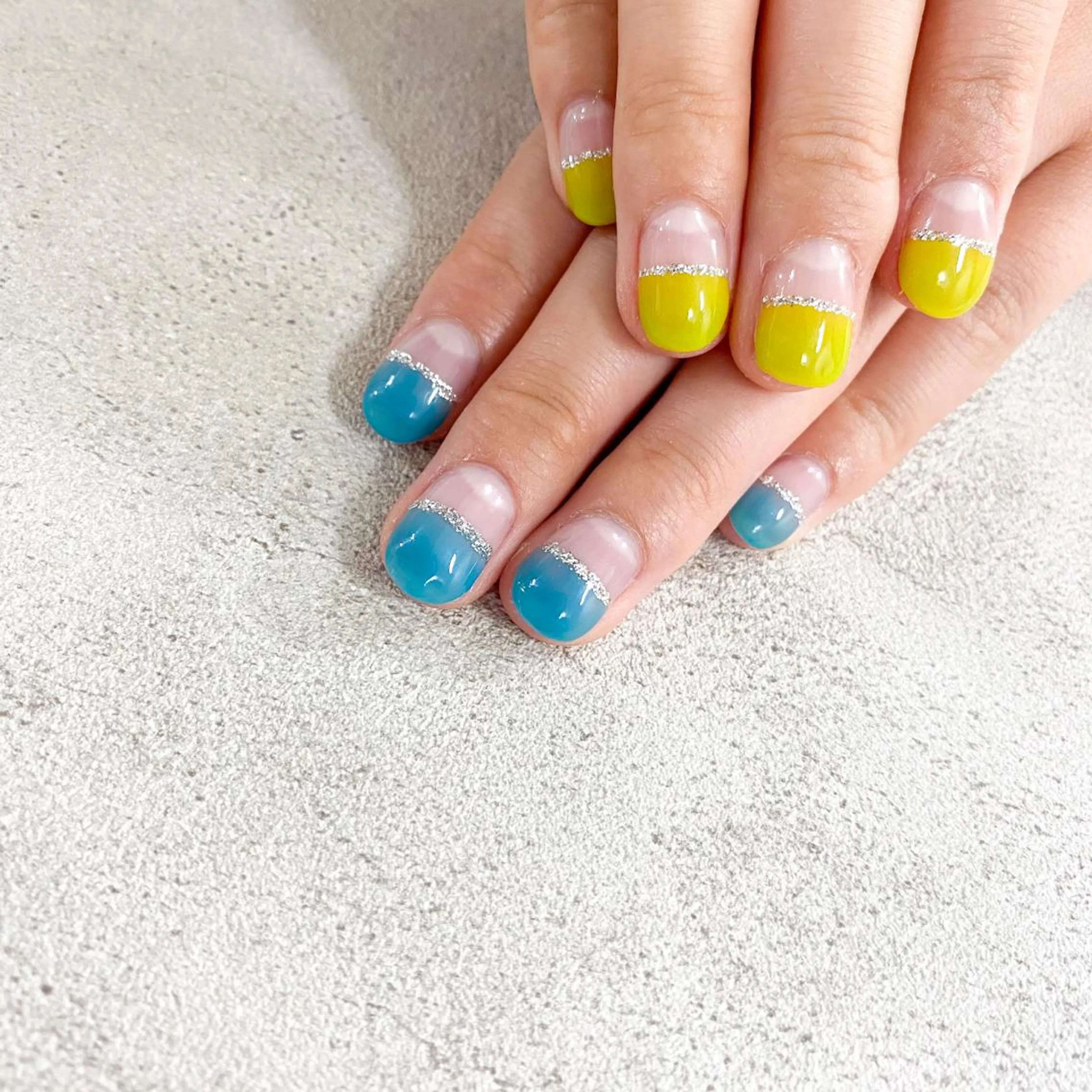 ネイル ハンドネイル ゴテゴテ💙ワンホン リオナのネイルデザイン