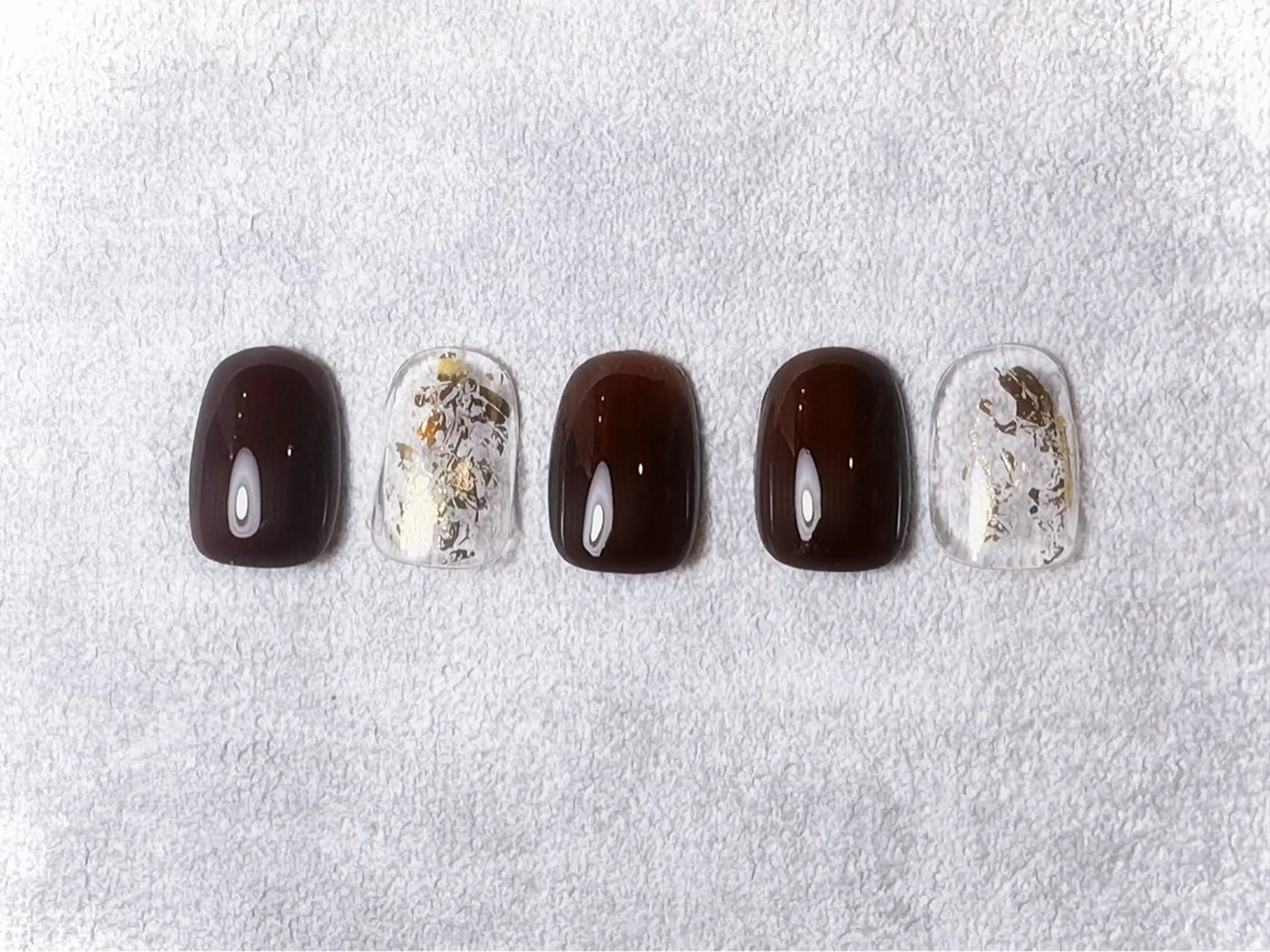 ネイル ブラウン irono .のネイルデザイン