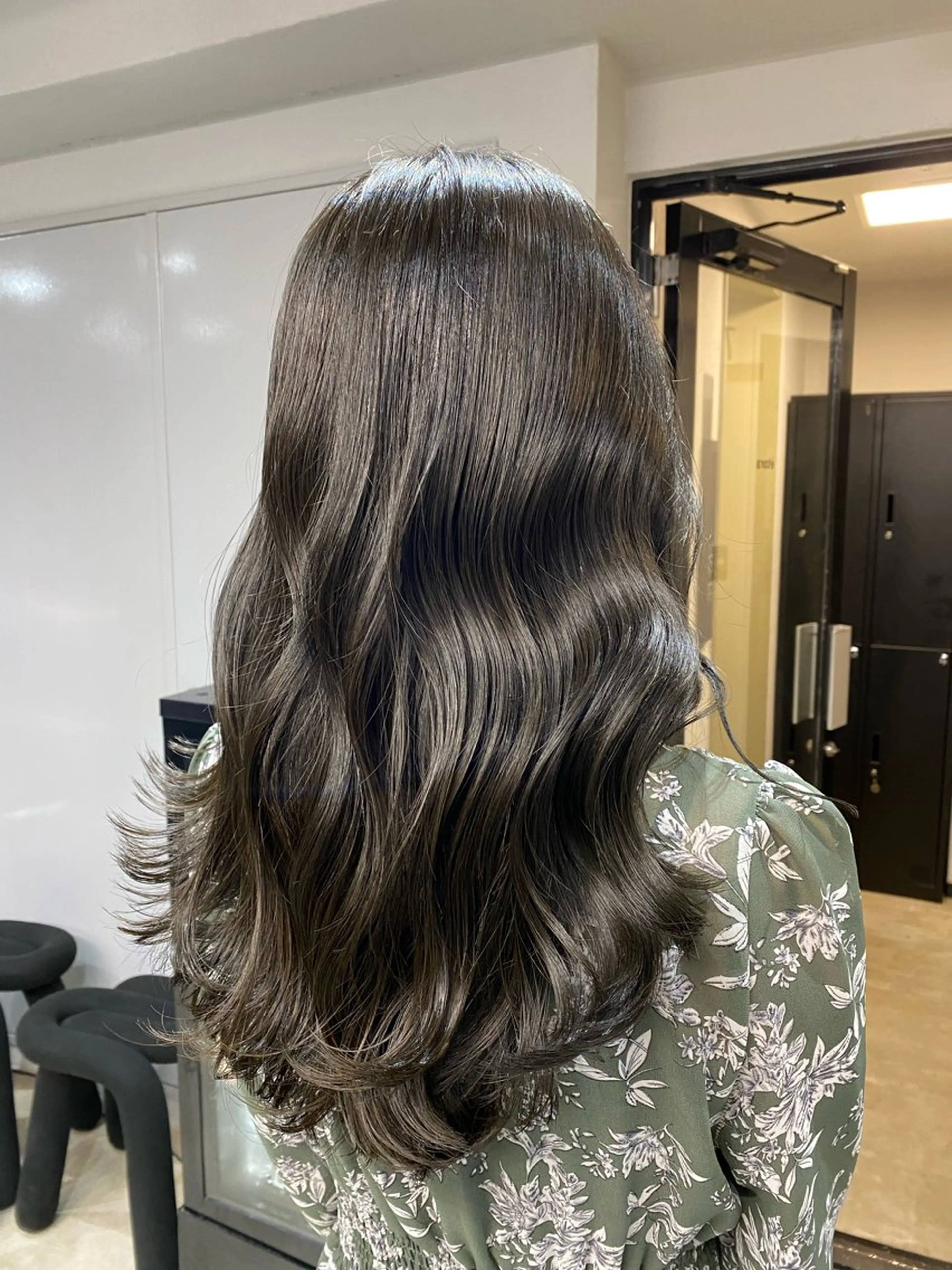 ロング カラー 透明感カラー グレージュ オリーブグレージュ オリーブグレー カット ヘアカラー トリートメント レイヤー×髪質改善✨ 渋谷/佐藤侑哉のヘアスタイル