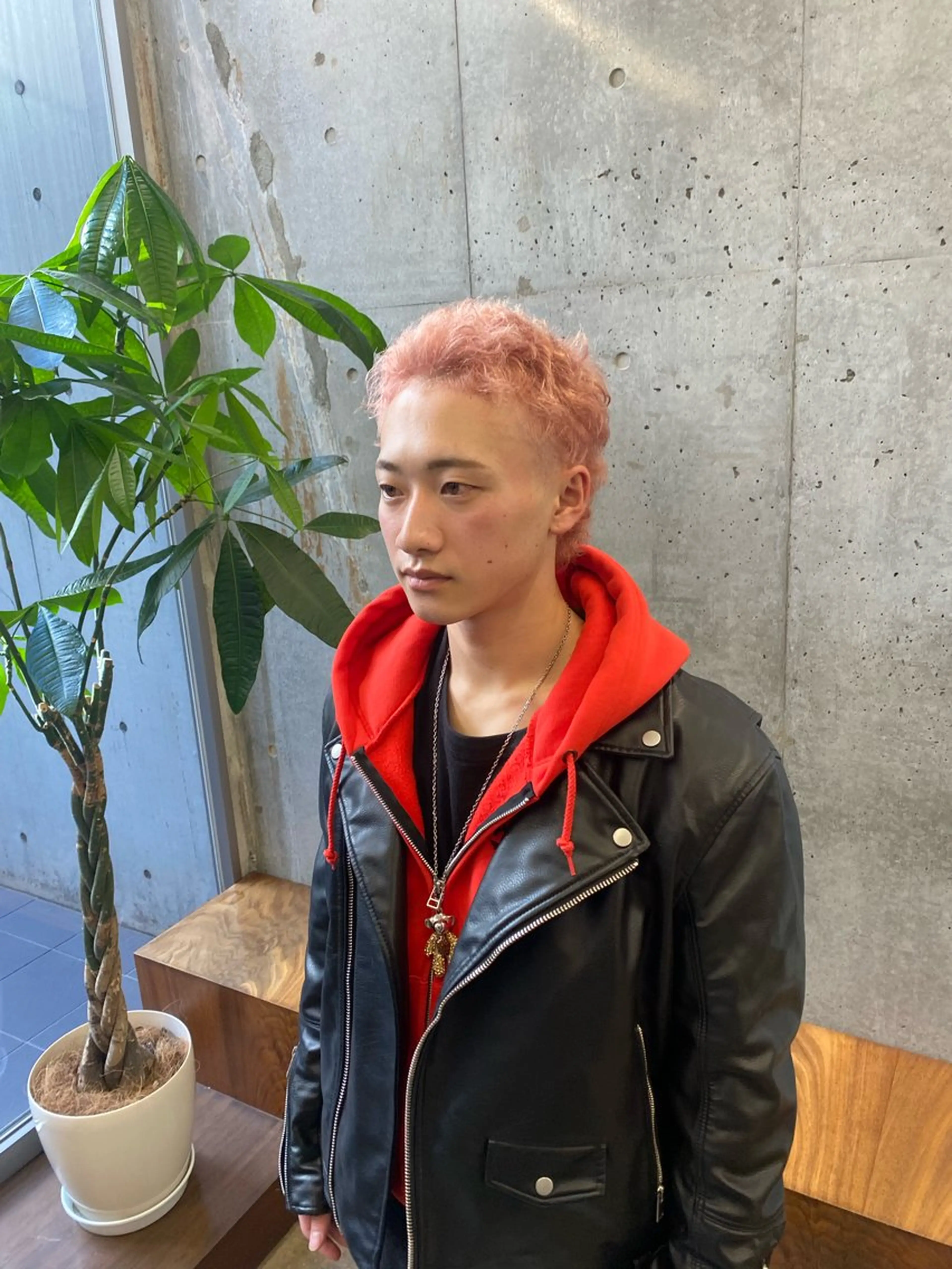 カラー メンズ ベージュカラー ピンクカラー ピンクベージュ ヘアカラー ✨️艶ハイトーン特化 ✨️佐藤望のヘアスタイル