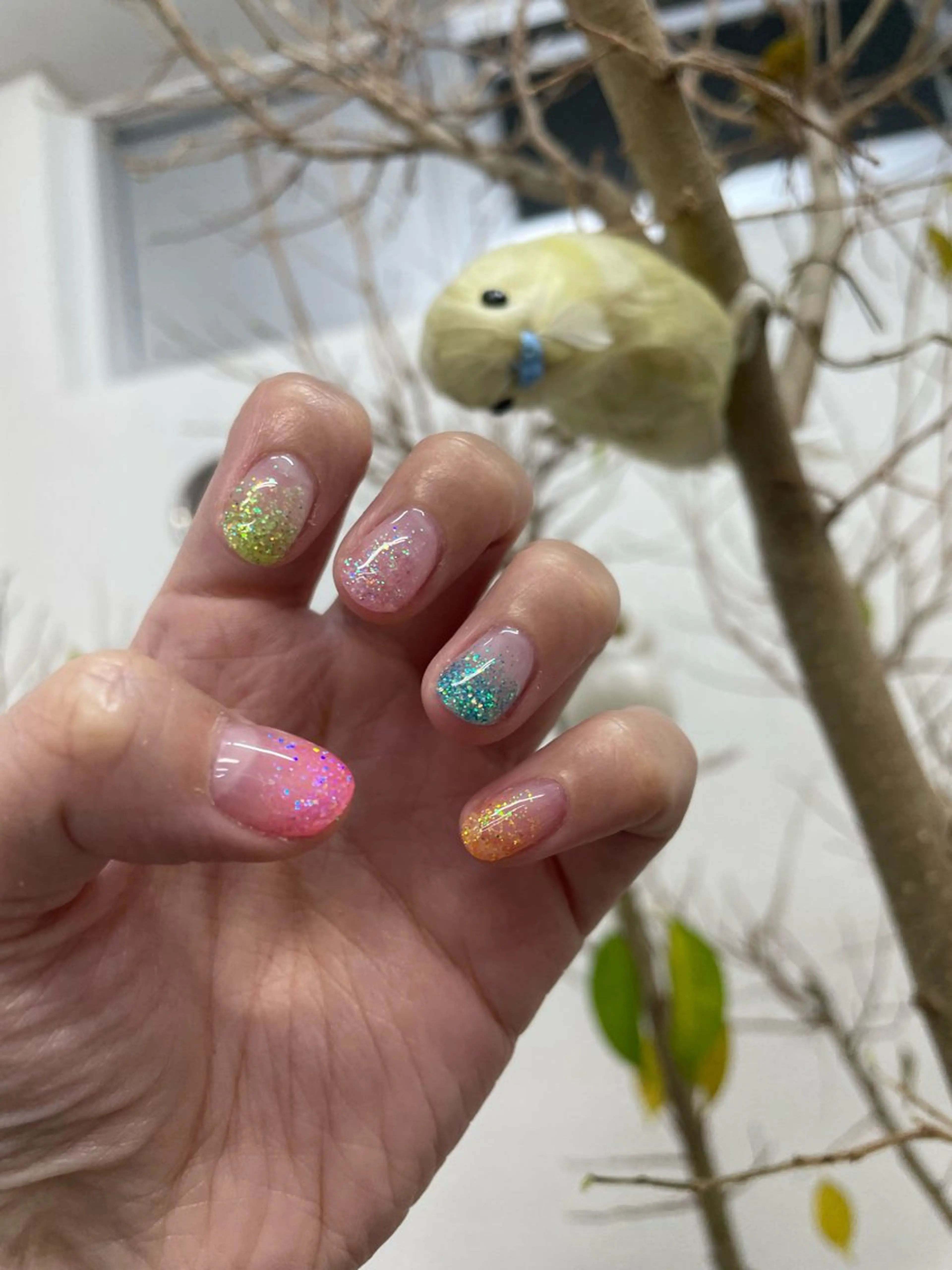 オフなし🌈hand ラメグラデーション《シール貼り放題無料》の写真