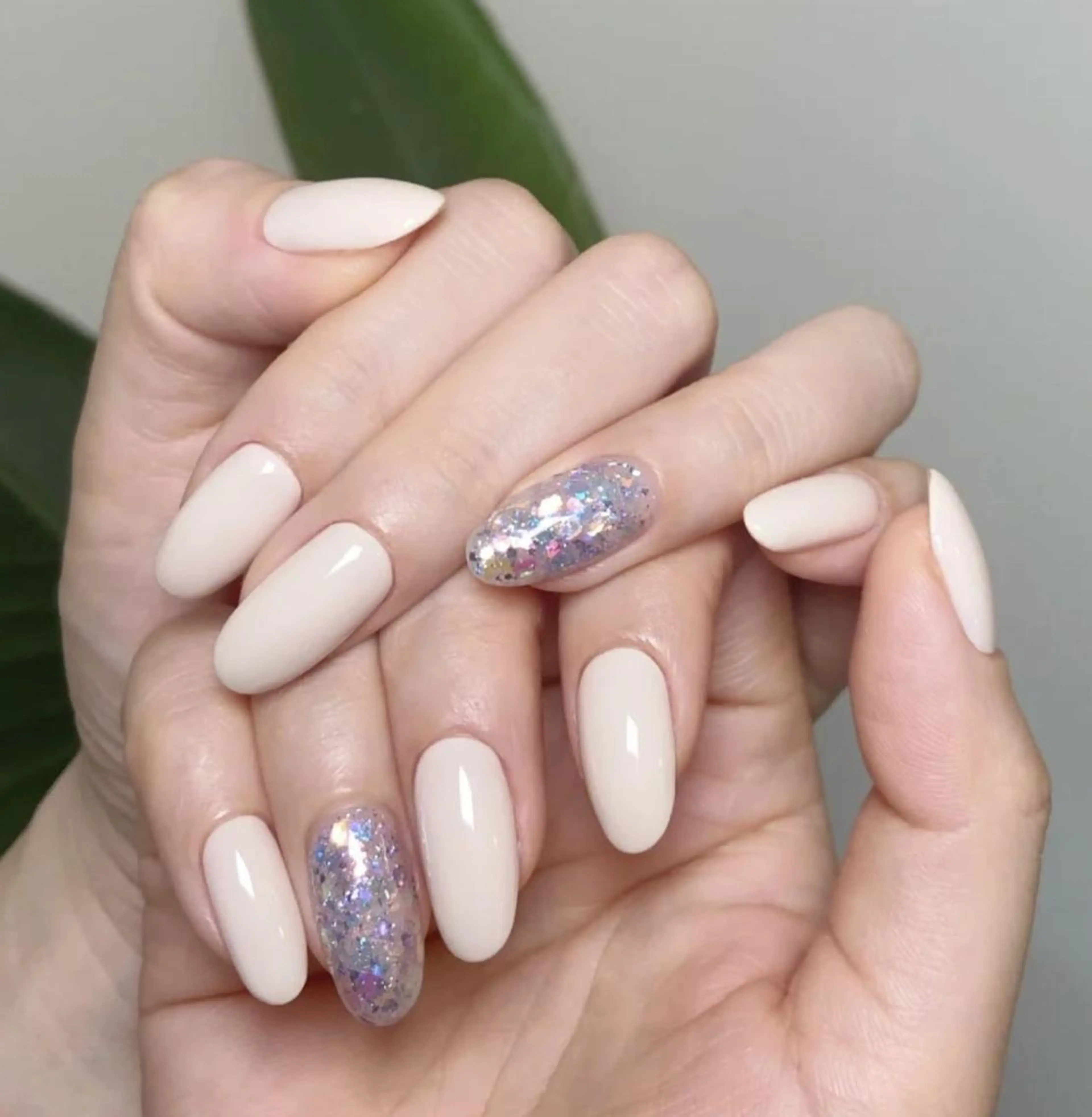 ネイル ホログラムネイル Queens ciciのネイルデザイン