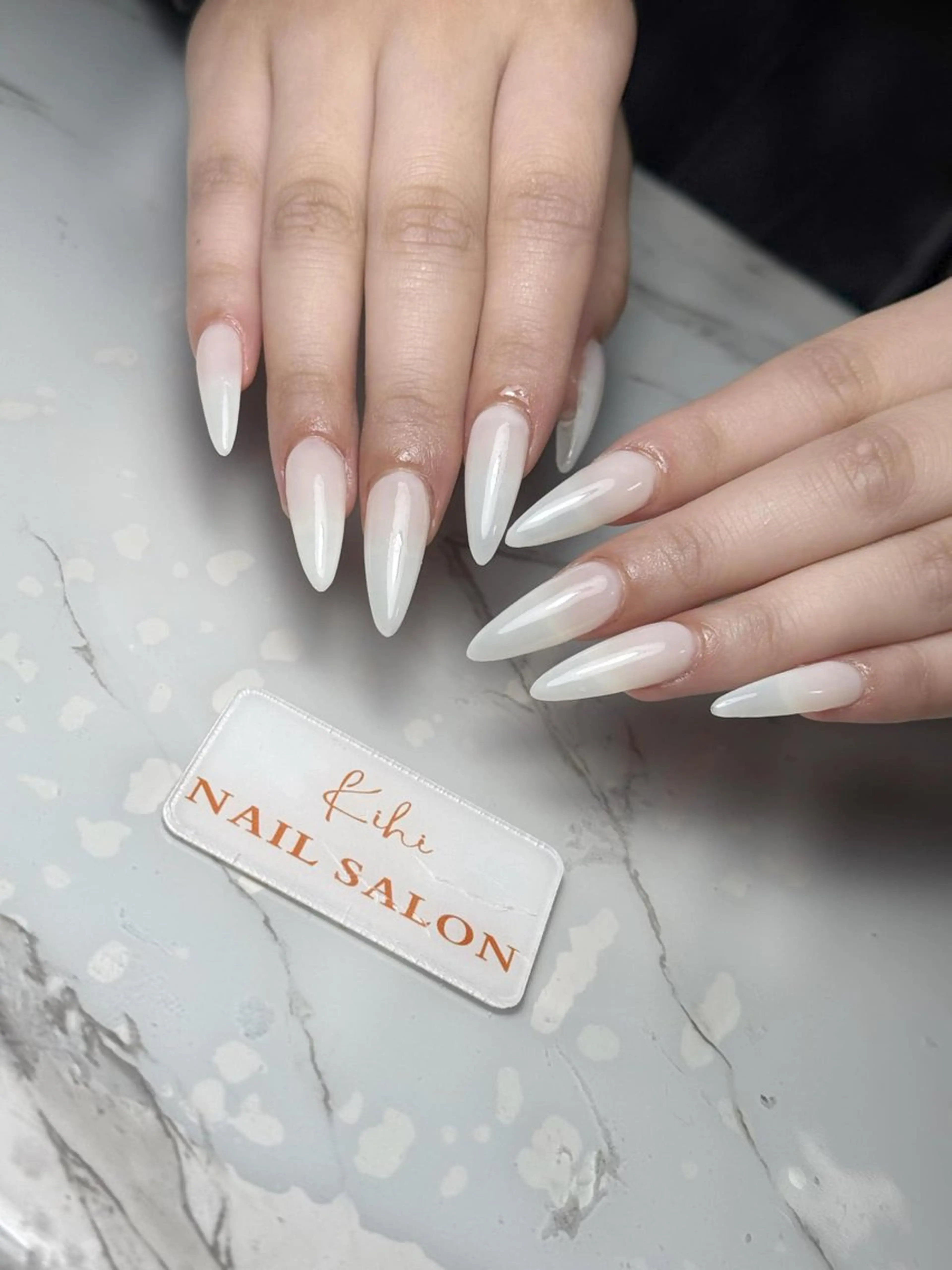 ネイル アートネイル フレンチネイル ジェルネイル グラデーション 韓国ネイル ハンドネイル 💕鈴木ユリ パラジェル/オフ無料のネイルデザイン